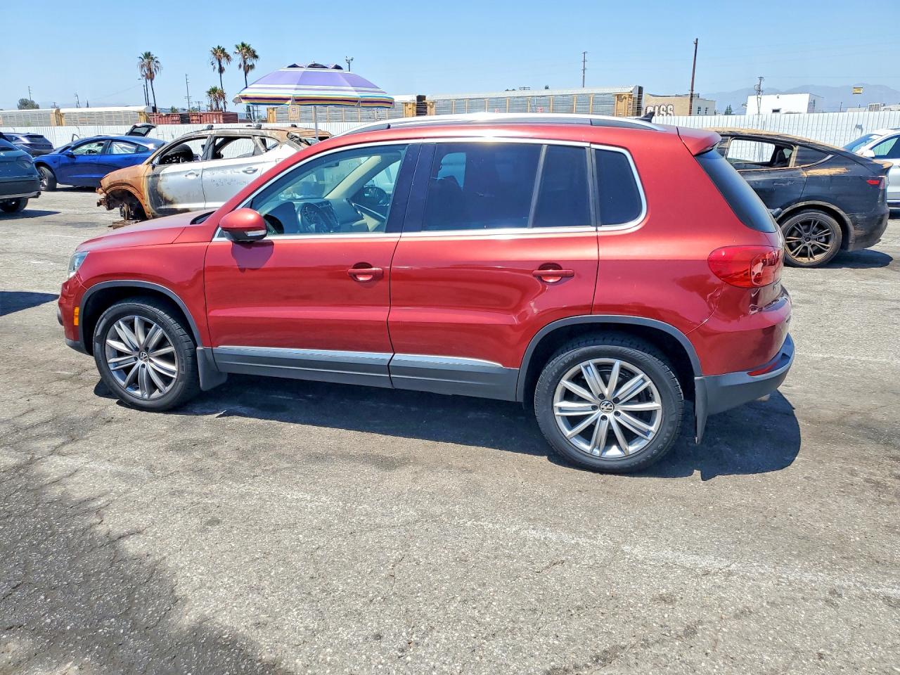 2012 Volkswagen Tiguan S Red vin: WVGBV7AX2CW102668