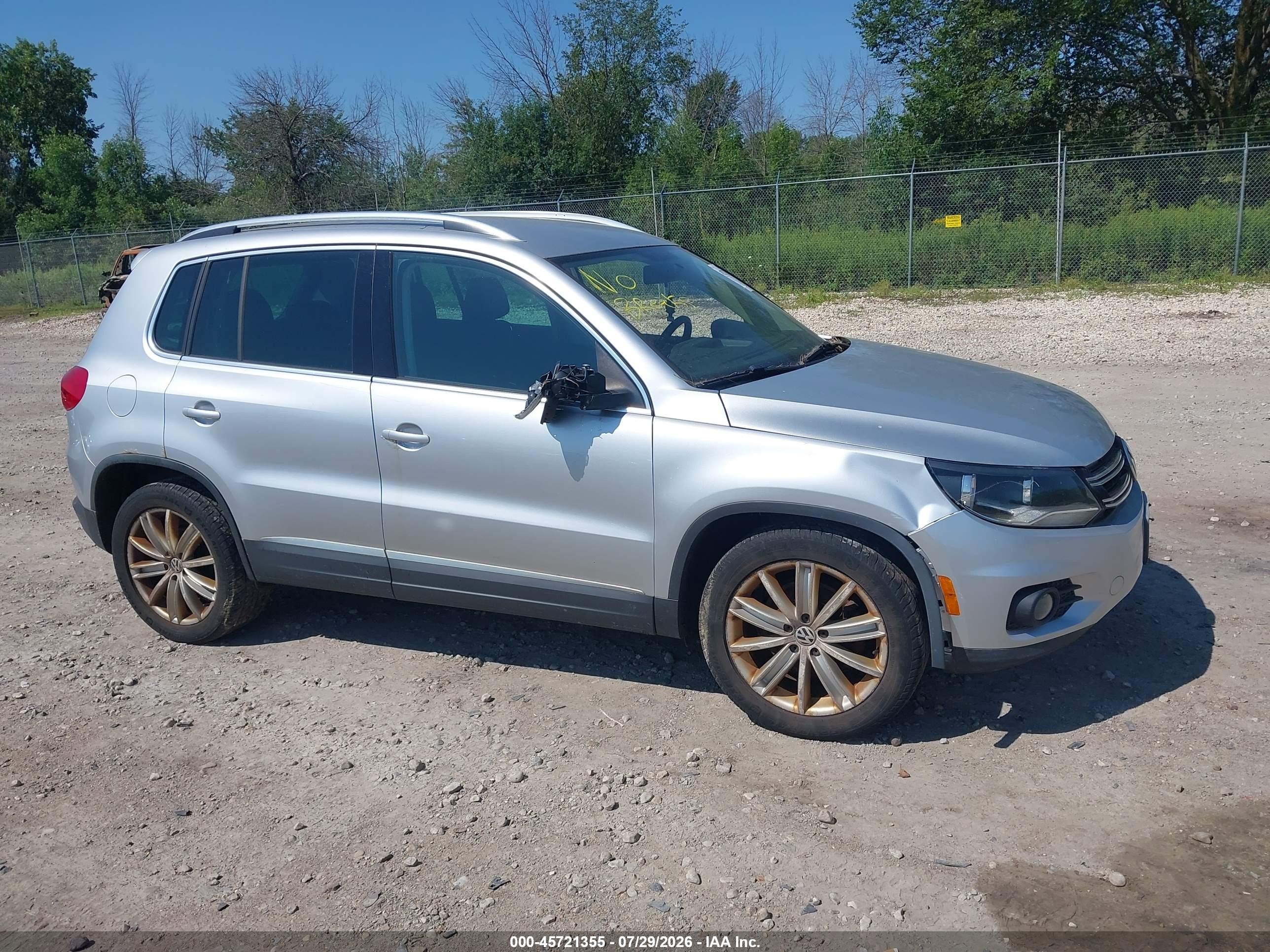 2012 Volkswagen Tiguan Se Silver vin: WVGBV7AX2CW543149