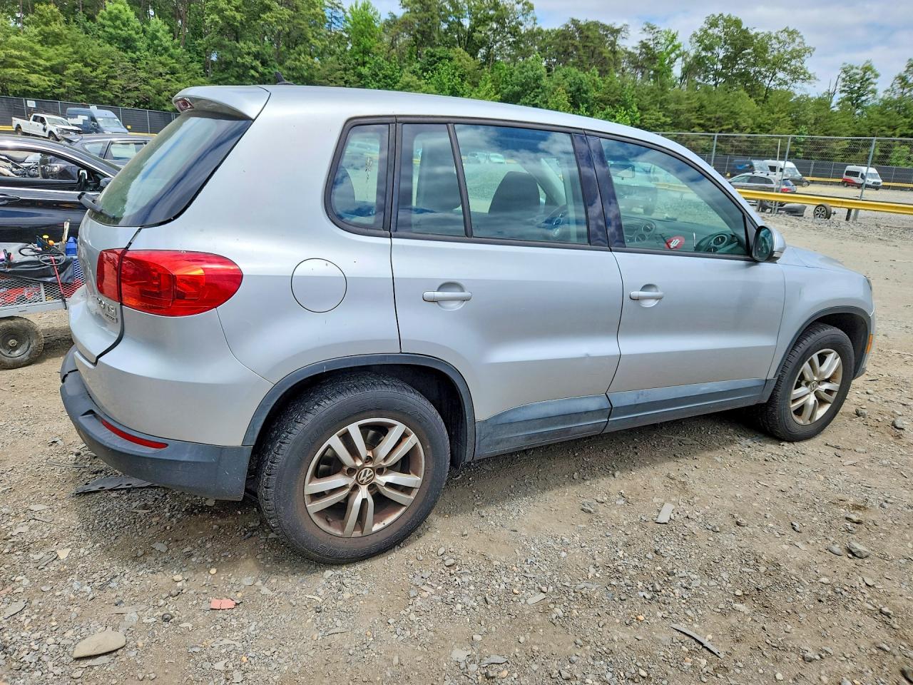 2012 Volkswagen Tiguan S Silver vin: WVGBV7AX2CW560307