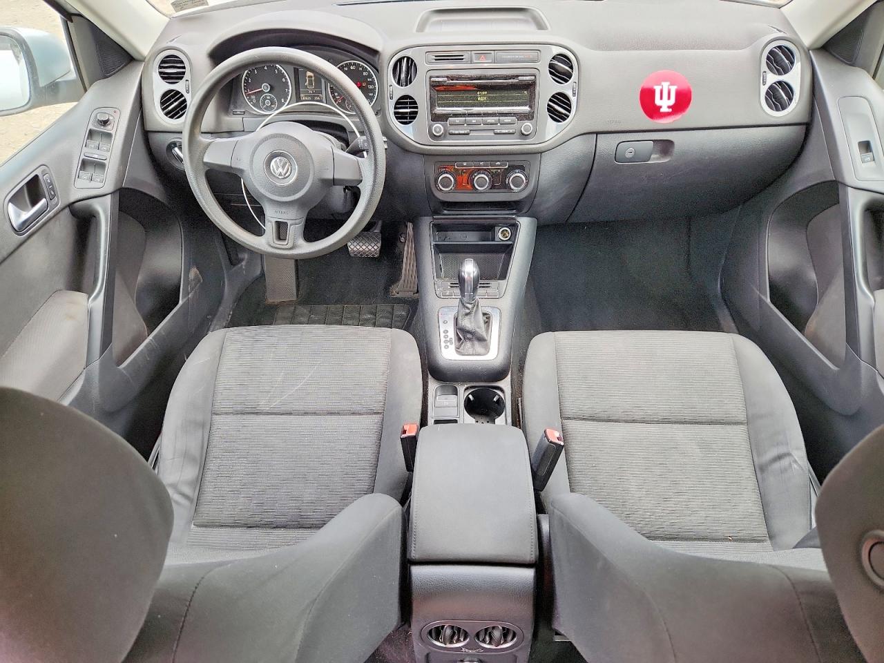 2012 Volkswagen Tiguan S Silver vin: WVGBV7AX2CW560307