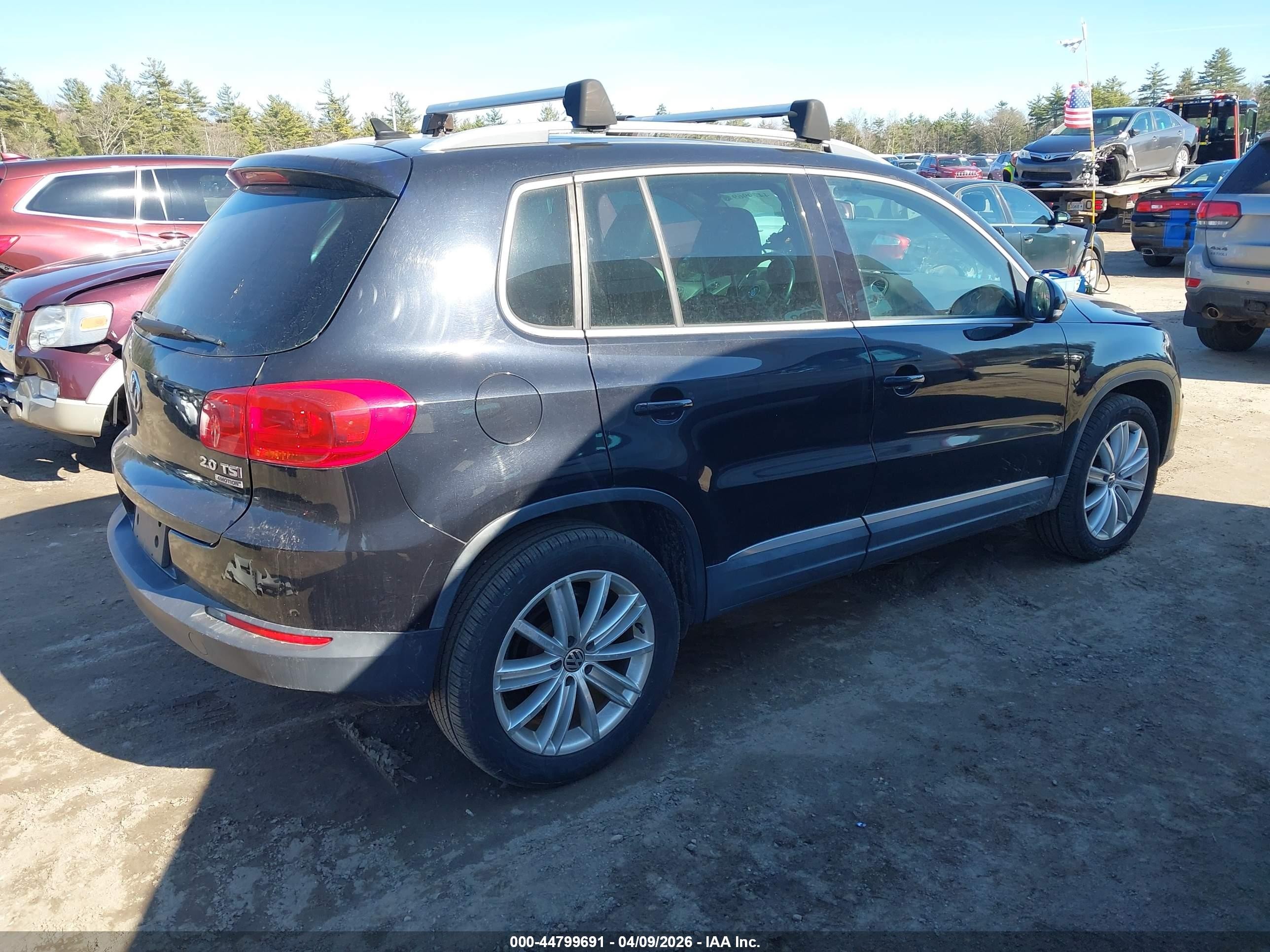 2012 Volkswagen Tiguan Se Black vin: WVGBV7AX2CW591203