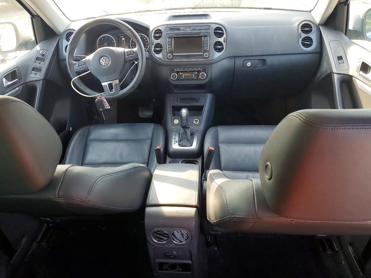 2012 Volkswagen Tiguan S Silver vin: WVGBV7AX2CW591766