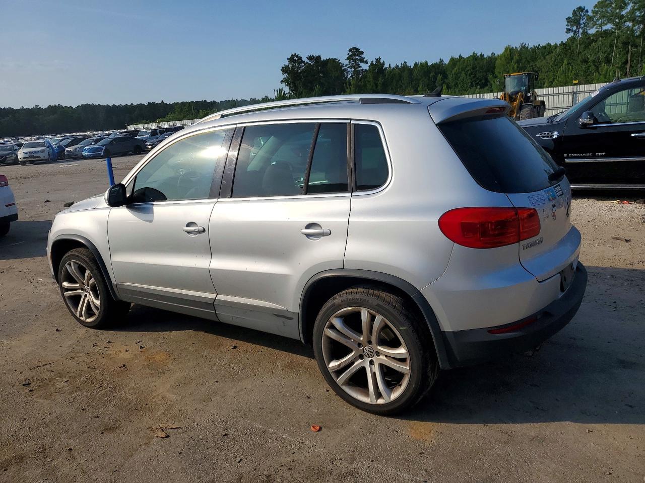 2012 Volkswagen Tiguan S Silver vin: WVGBV7AX2CW591766