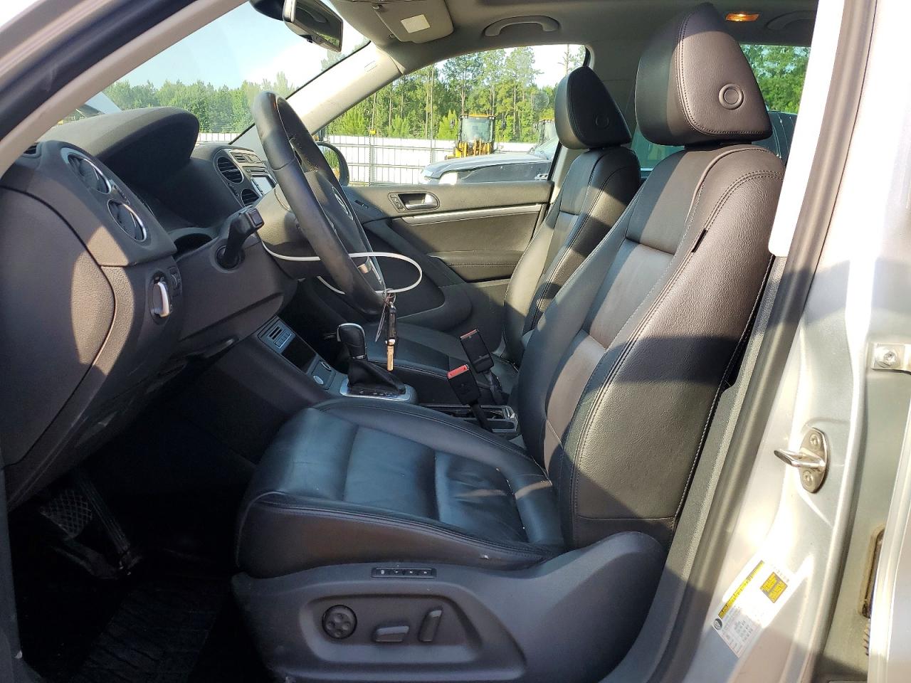 2012 Volkswagen Tiguan S Silver vin: WVGBV7AX2CW591766