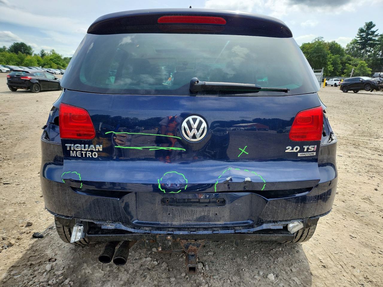 2012 Volkswagen Tiguan S Blue vin: WVGBV7AX2CW607755
