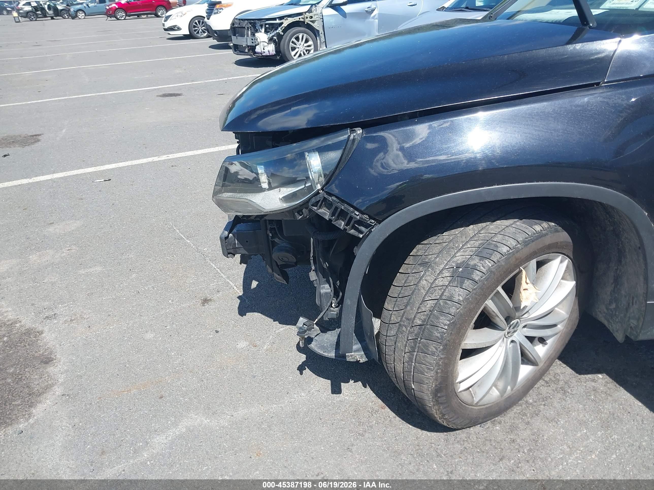 2012 Volkswagen Tiguan Se Black vin: WVGBV7AX2CW609358