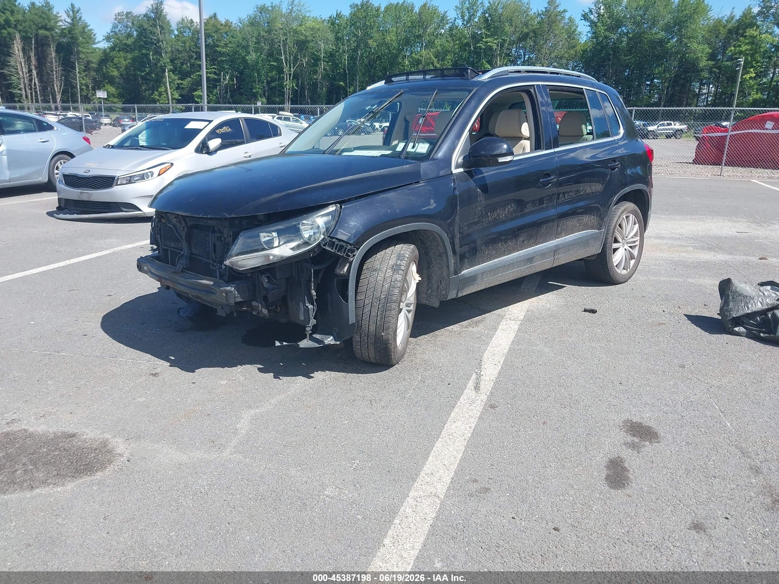 2012 Volkswagen Tiguan Se Black vin: WVGBV7AX2CW609358