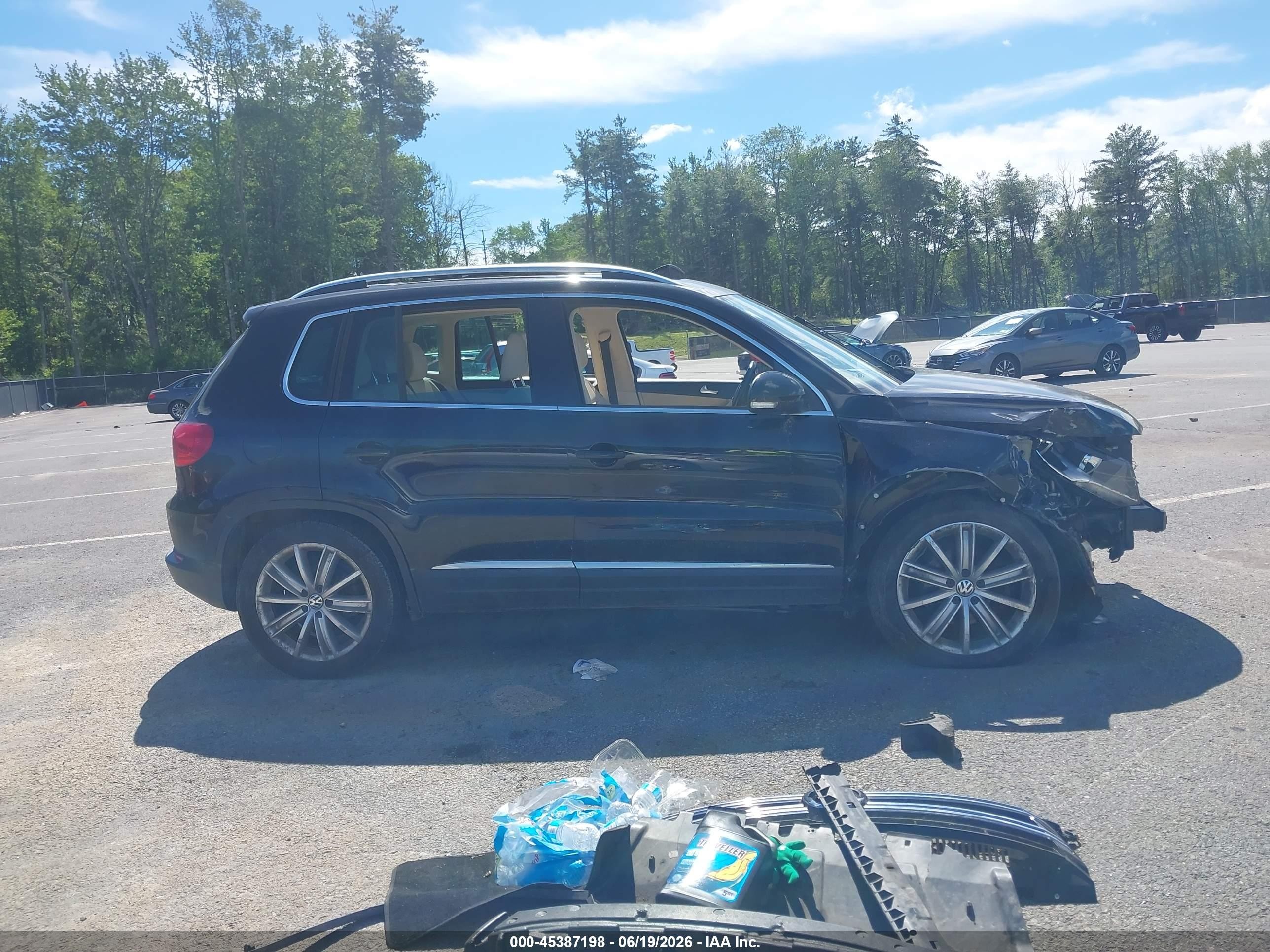 2012 Volkswagen Tiguan Se Black vin: WVGBV7AX2CW609358