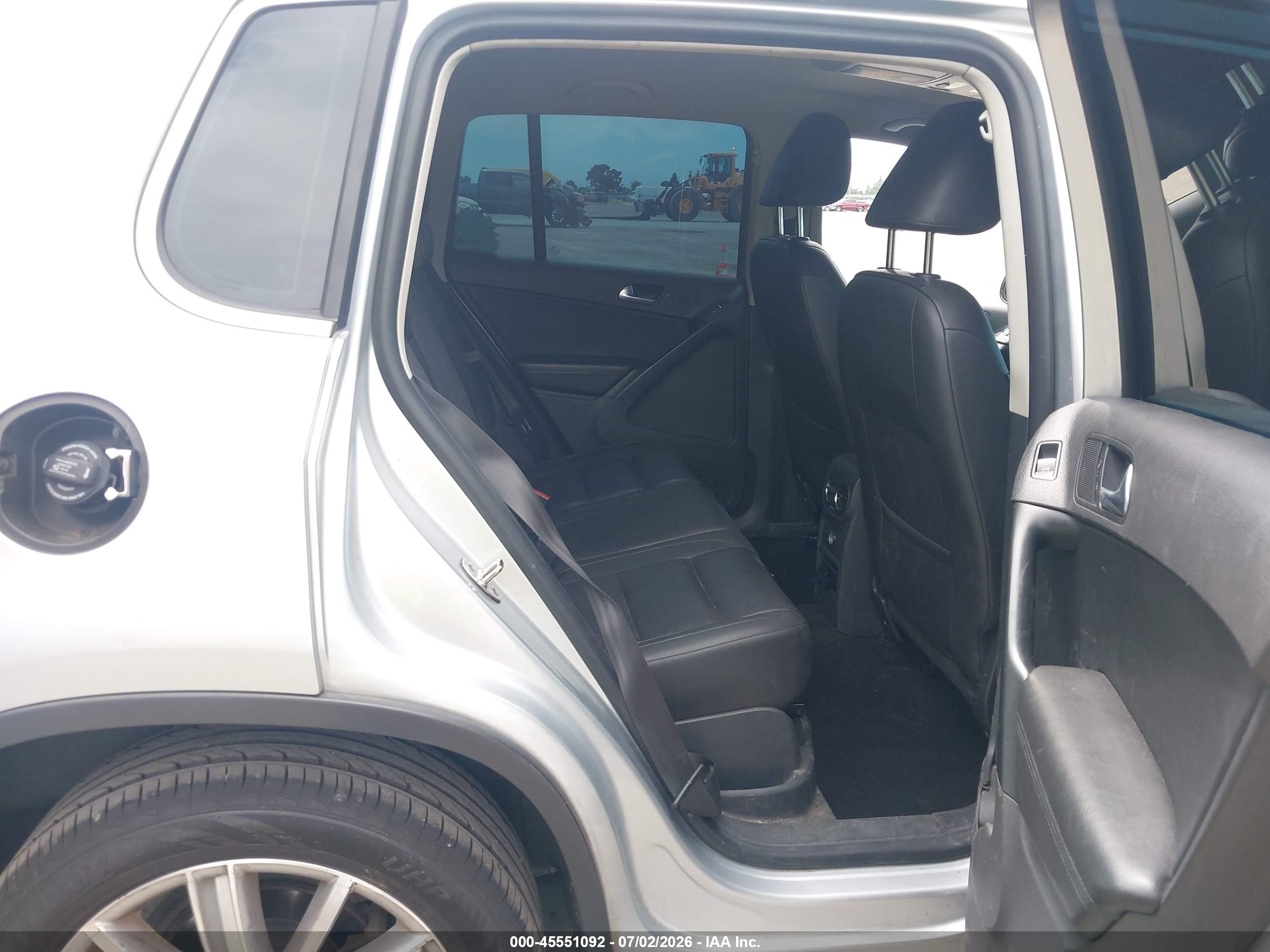 2013 Volkswagen Tiguan Se Silver vin: WVGBV7AX2DW509732