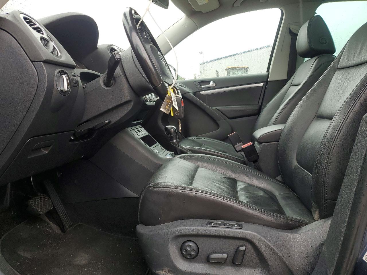 2013 Volkswagen Tiguan S Blue vin: WVGBV7AX2DW541192