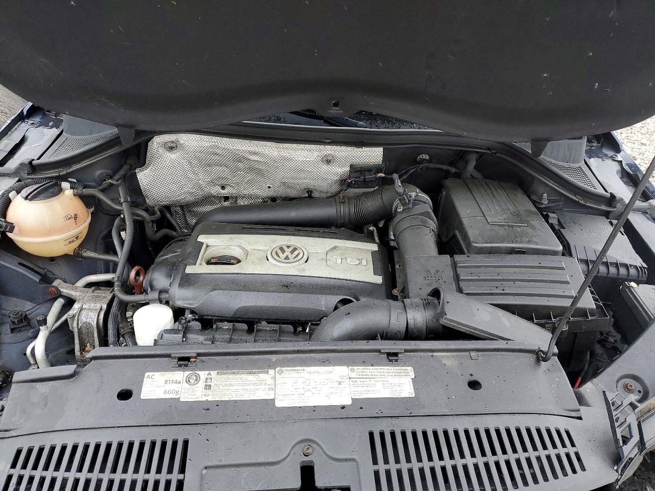 2013 Volkswagen Tiguan S Blue vin: WVGBV7AX2DW541192
