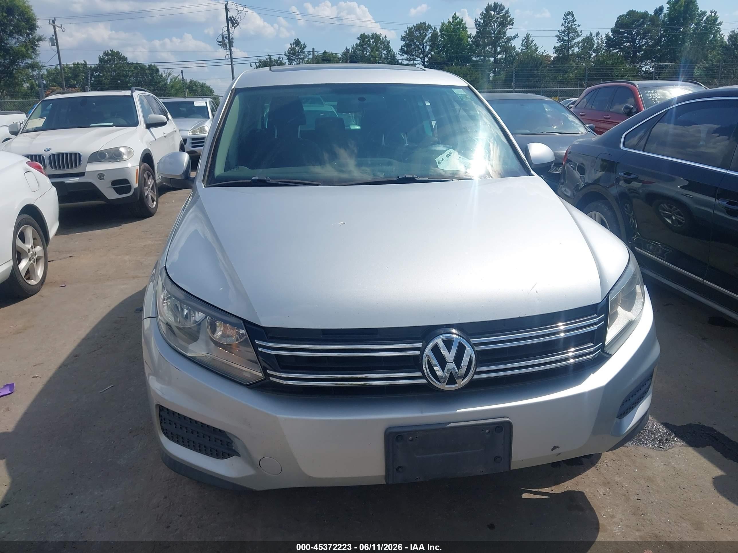 2013 Volkswagen Tiguan S Silver vin: WVGBV7AX2DW548398