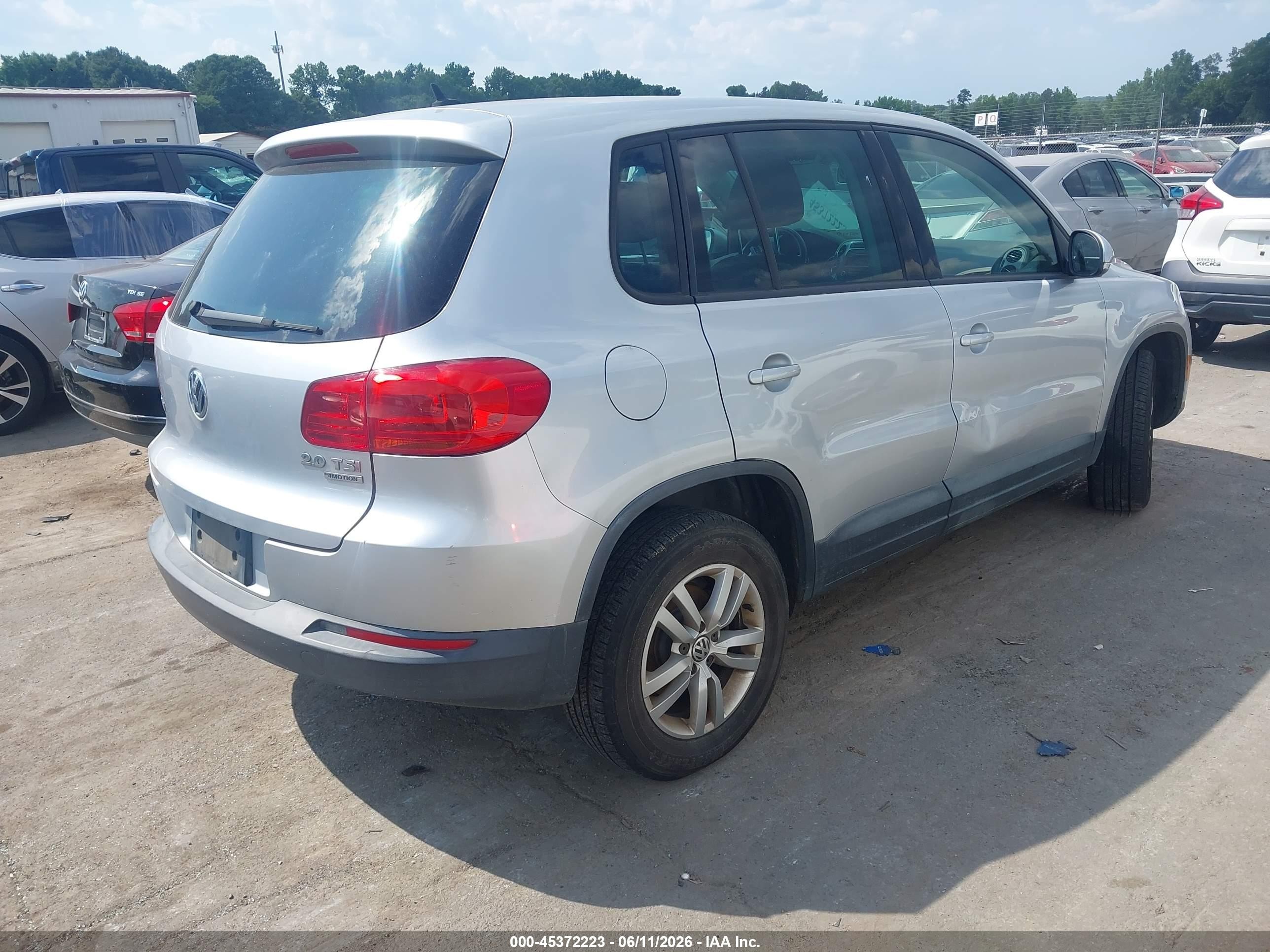 2013 Volkswagen Tiguan S Silver vin: WVGBV7AX2DW548398
