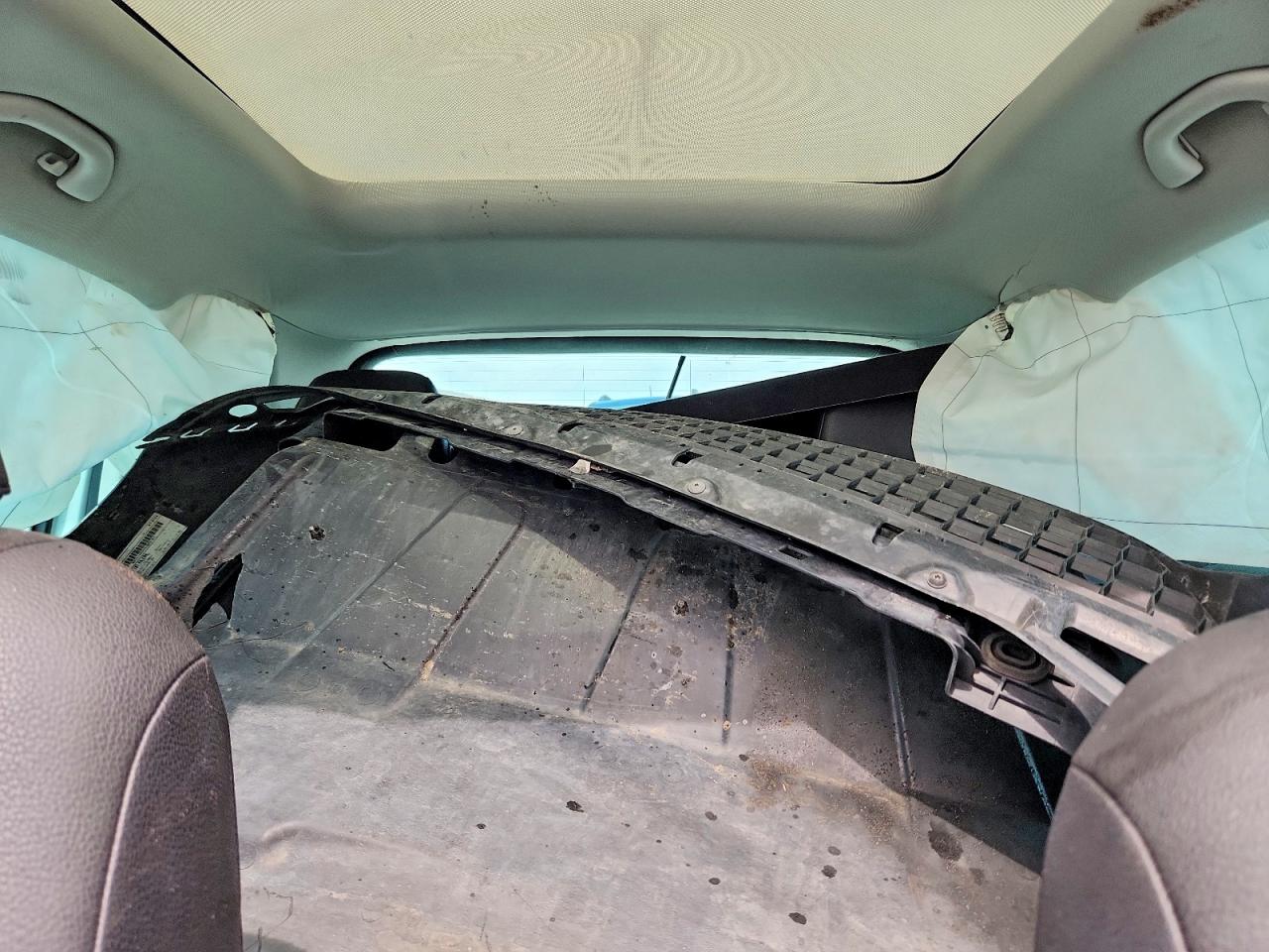 2015 Volkswagen Tiguan S Белый vin: WVGBV7AX2FW507773