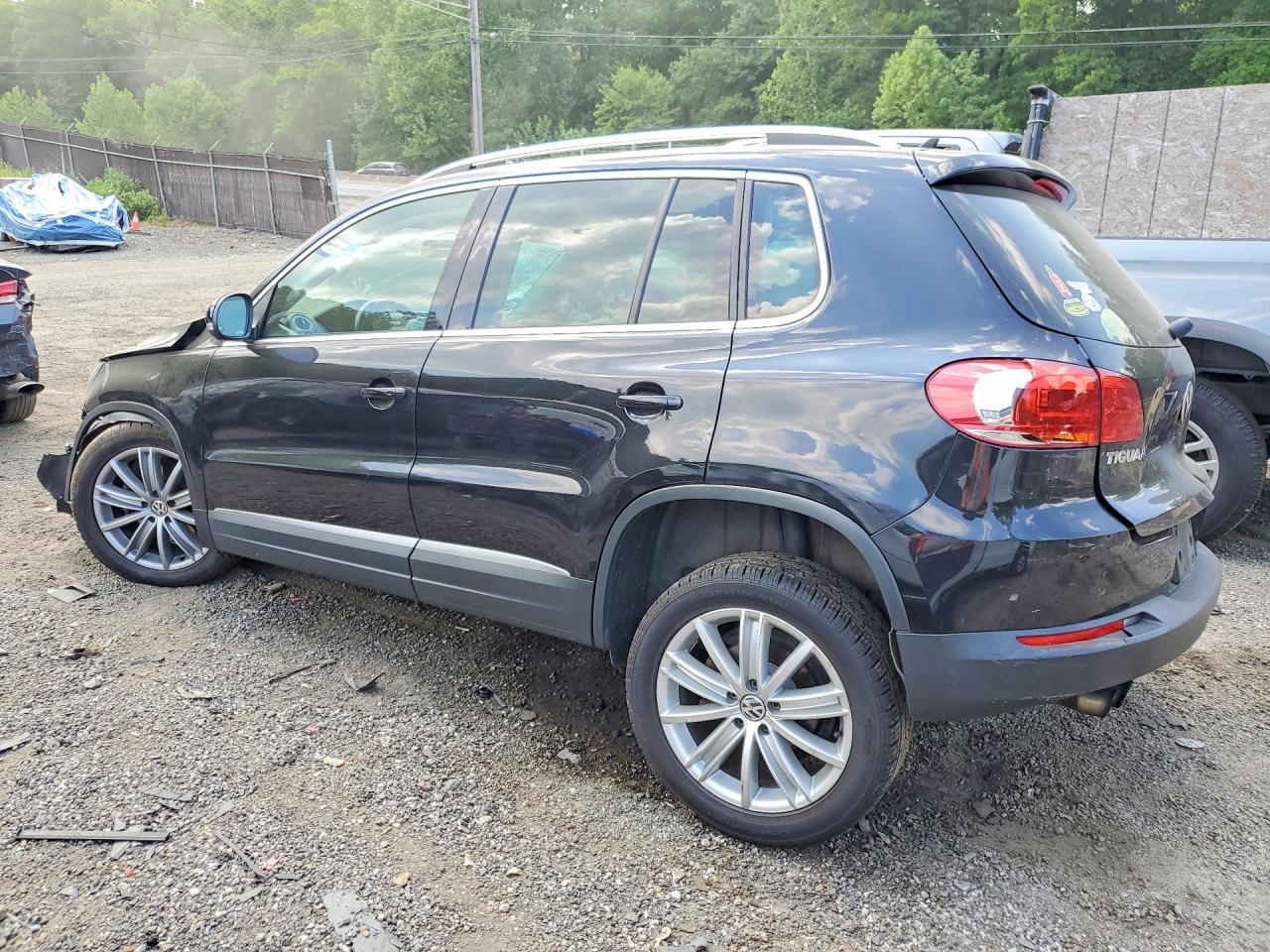 2015 Volkswagen Tiguan S Gray vin: WVGBV7AX2FW518840