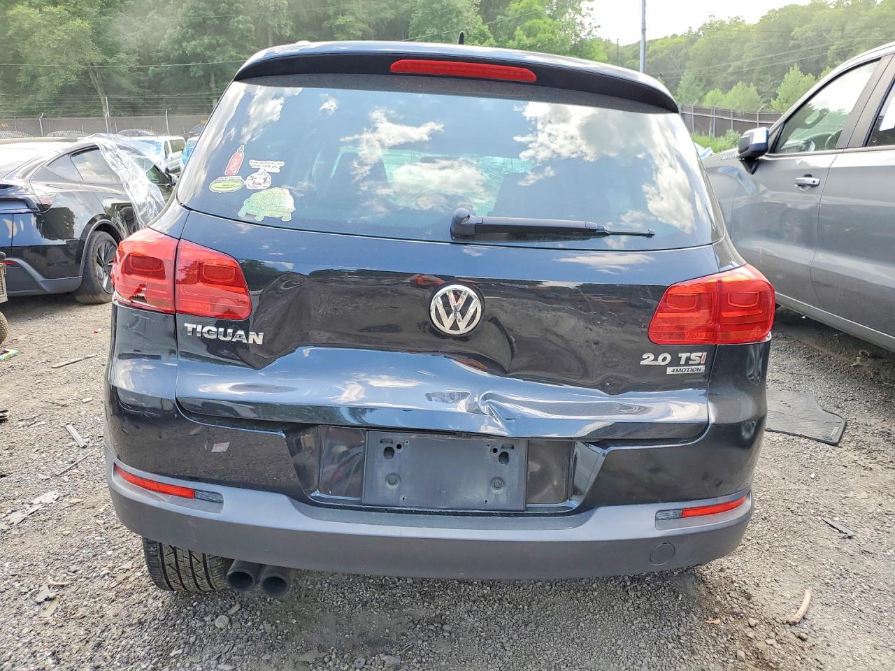 2015 Volkswagen Tiguan S Gray vin: WVGBV7AX2FW518840