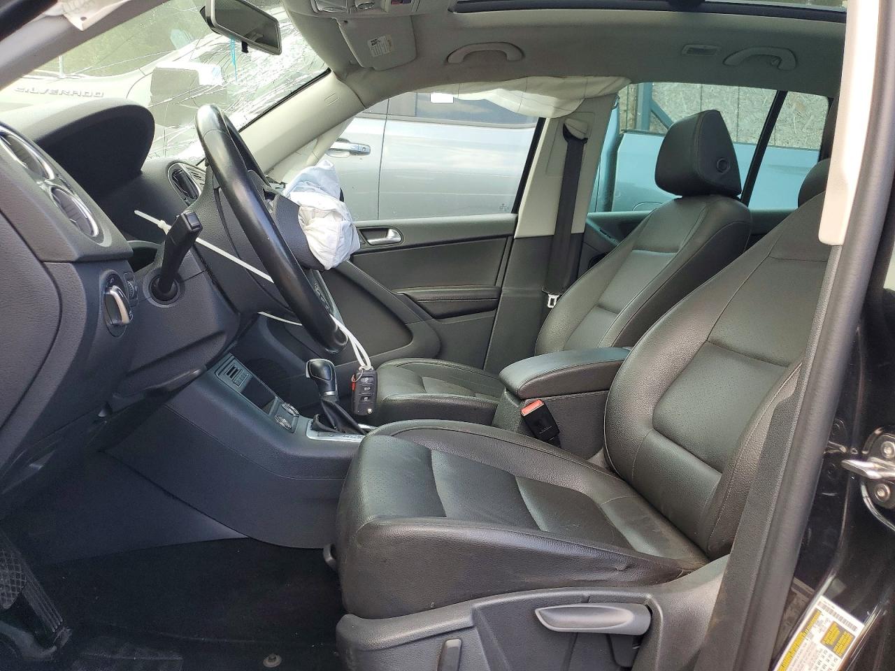 2015 Volkswagen Tiguan S Gray vin: WVGBV7AX2FW518840