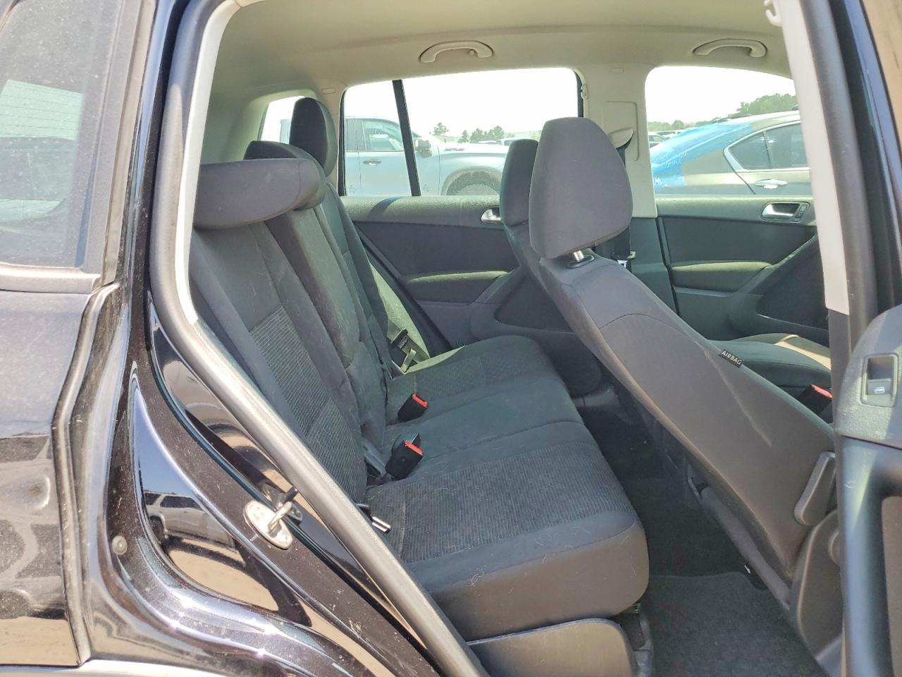2015 Volkswagen Tiguan S Black vin: WVGBV7AX2FW553488