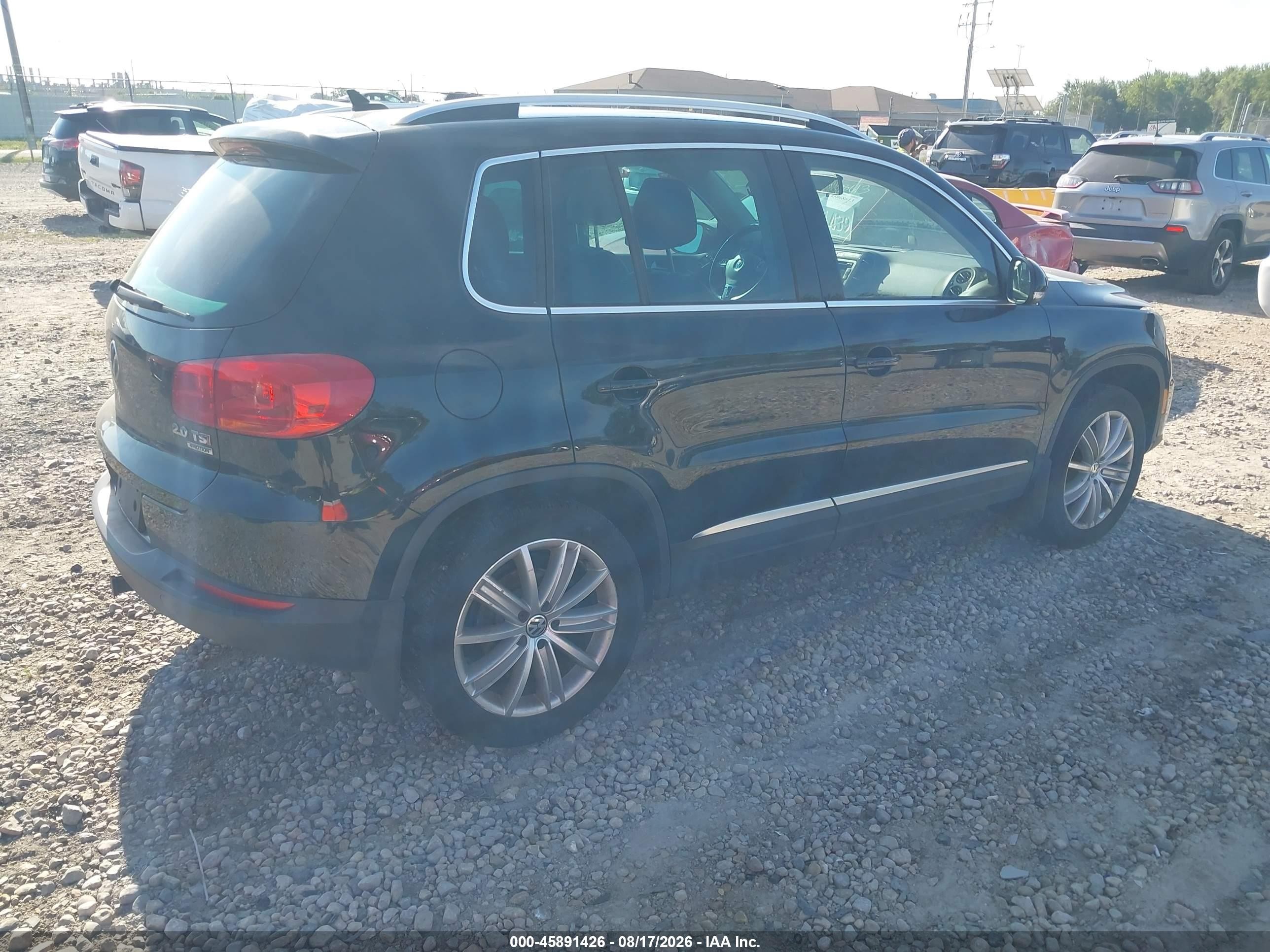 2015 Volkswagen Tiguan Se Черный vin: WVGBV7AX2FW554897