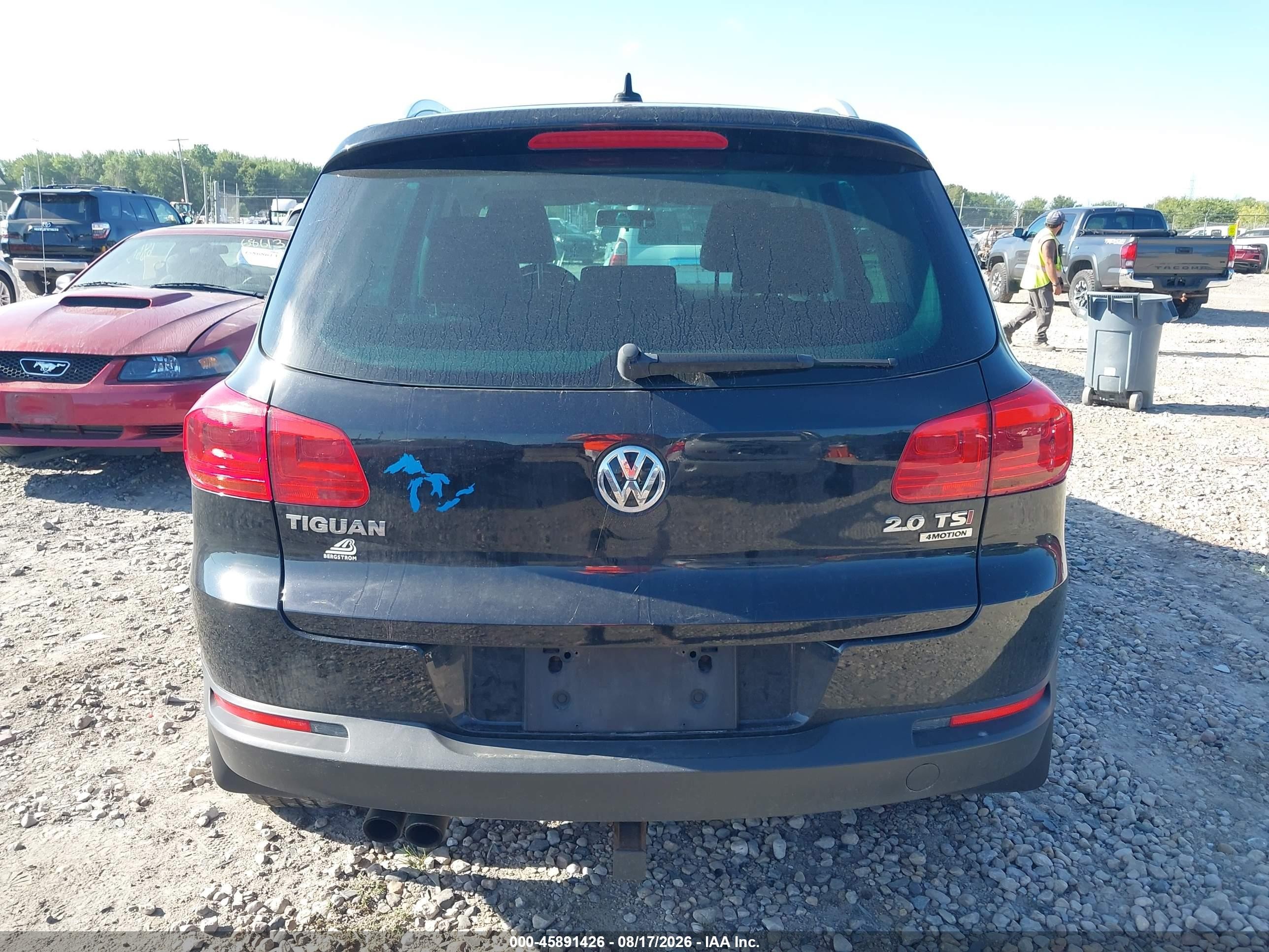 2015 Volkswagen Tiguan Se Черный vin: WVGBV7AX2FW554897