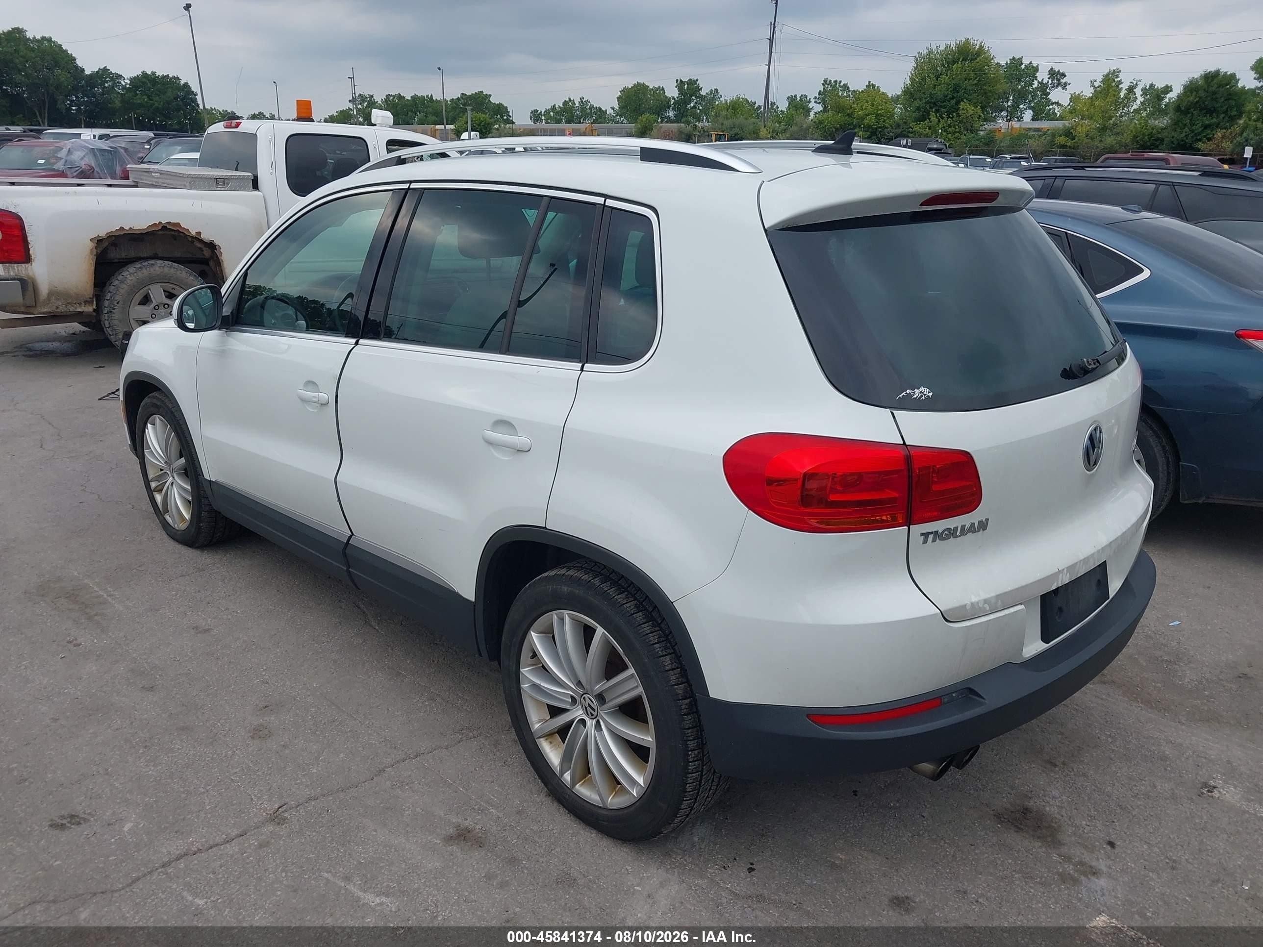 2015 Volkswagen Tiguan Se Белый vin: WVGBV7AX2FW588337