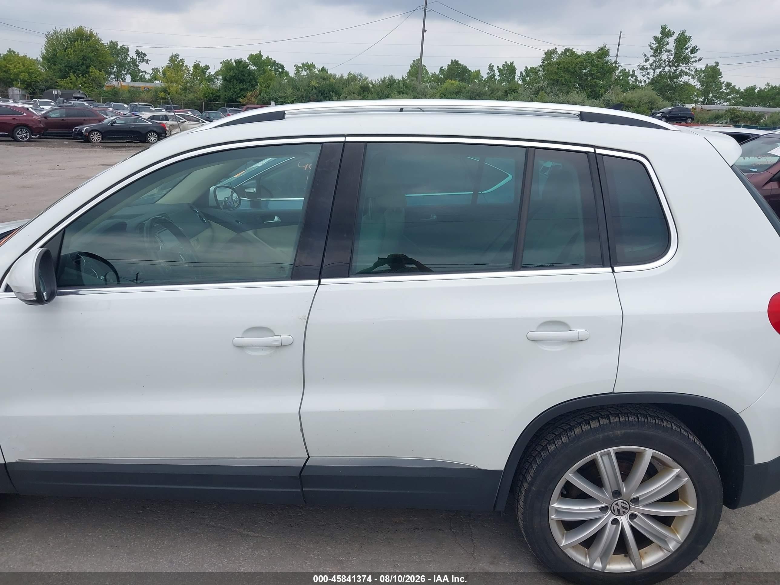 2015 Volkswagen Tiguan Se Белый vin: WVGBV7AX2FW588337