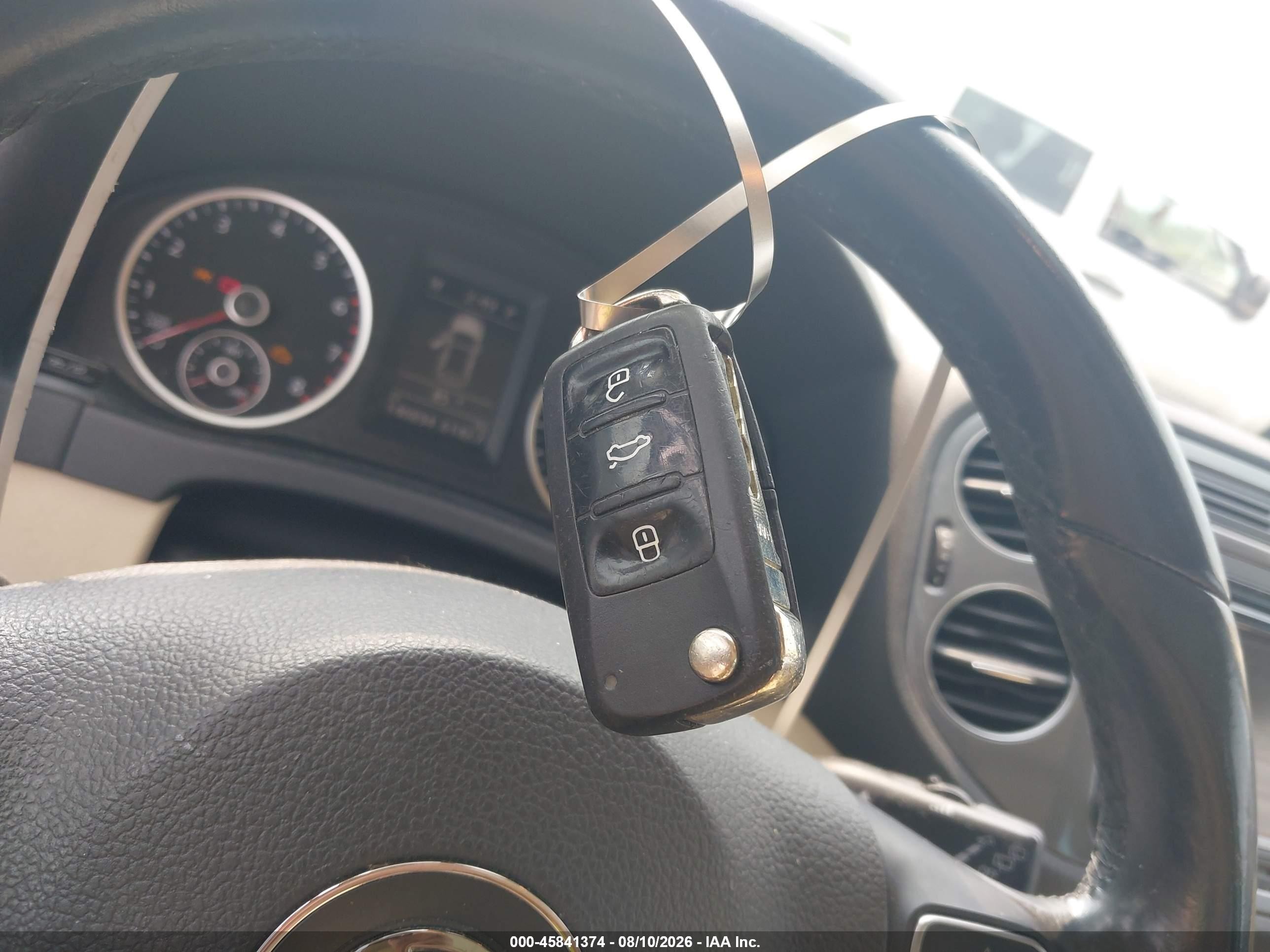 2015 Volkswagen Tiguan Se Белый vin: WVGBV7AX2FW588337
