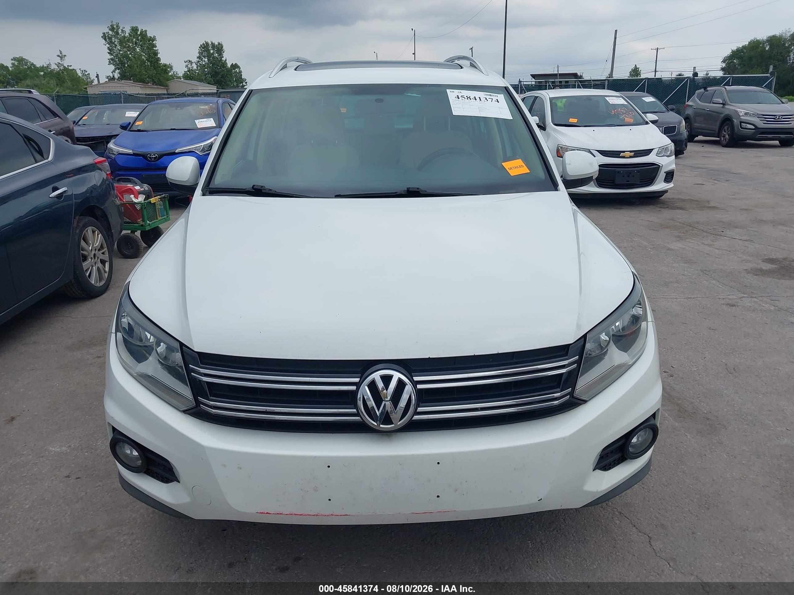2015 Volkswagen Tiguan Se Белый vin: WVGBV7AX2FW588337