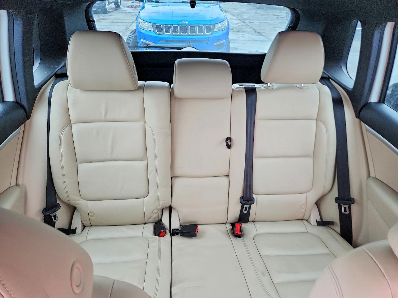 2015 Volkswagen Tiguan S White vin: WVGBV7AX2FW599404