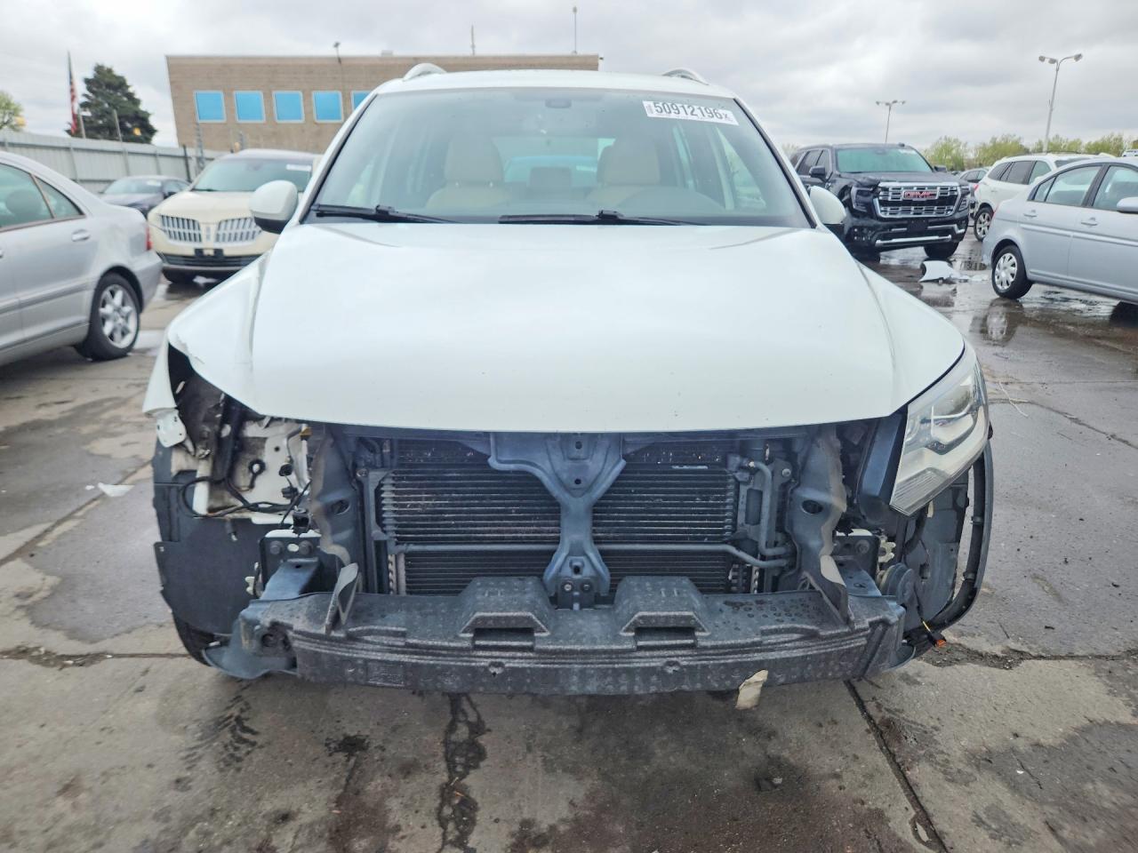 2015 Volkswagen Tiguan S White vin: WVGBV7AX2FW599404