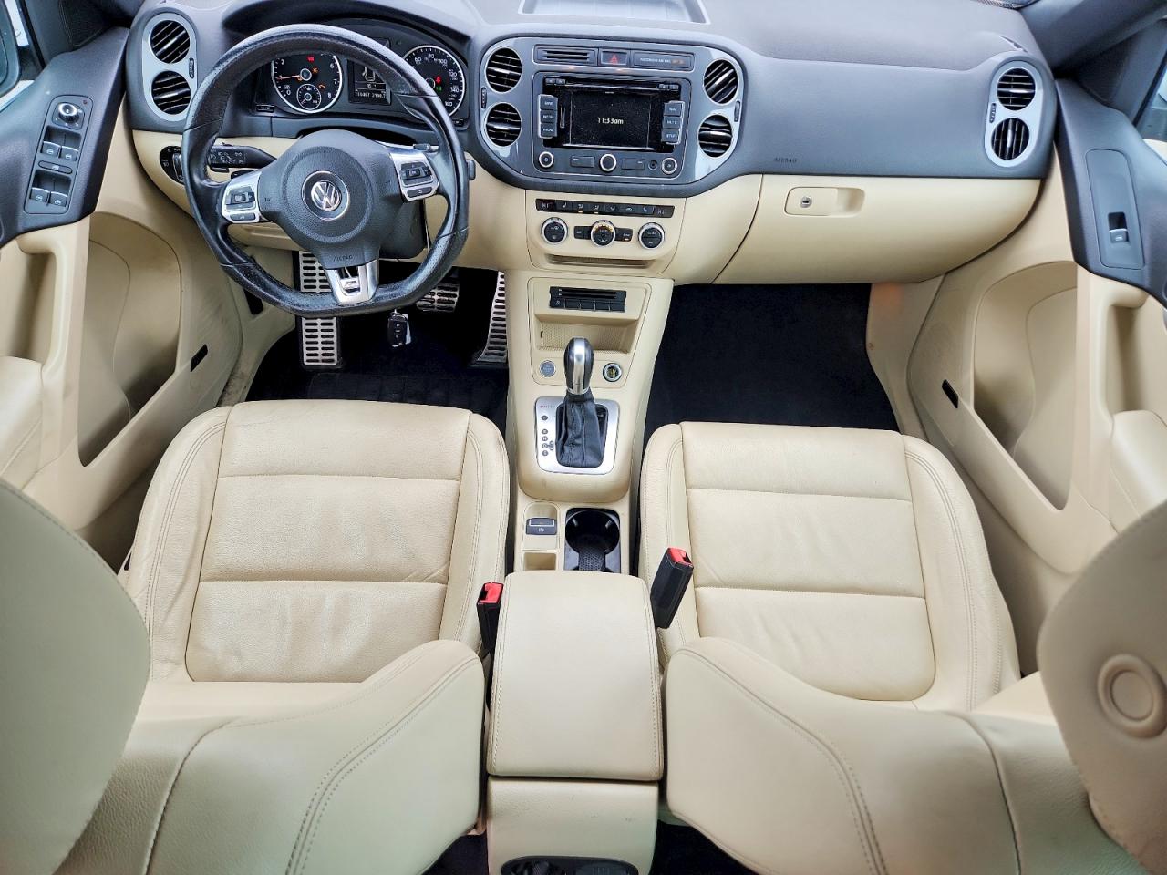 2015 Volkswagen Tiguan S White vin: WVGBV7AX2FW599404