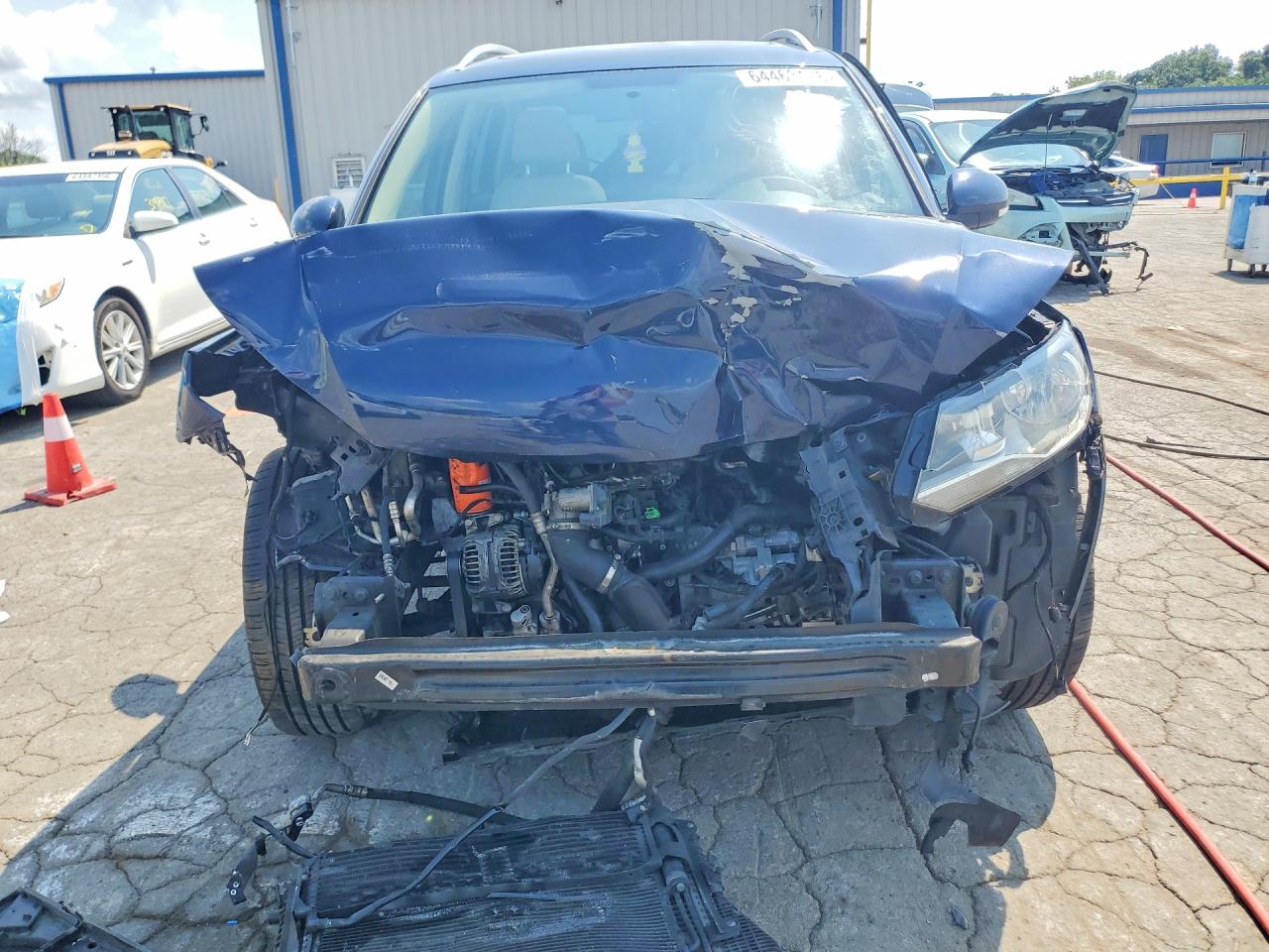 2015 Volkswagen Tiguan S Blue vin: WVGBV7AX2FW603404