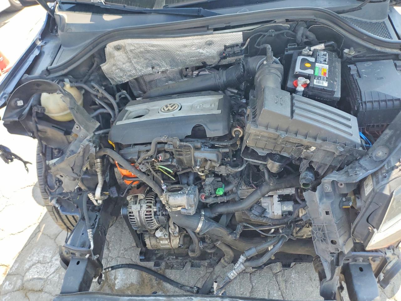 2015 Volkswagen Tiguan S Blue vin: WVGBV7AX2FW603404