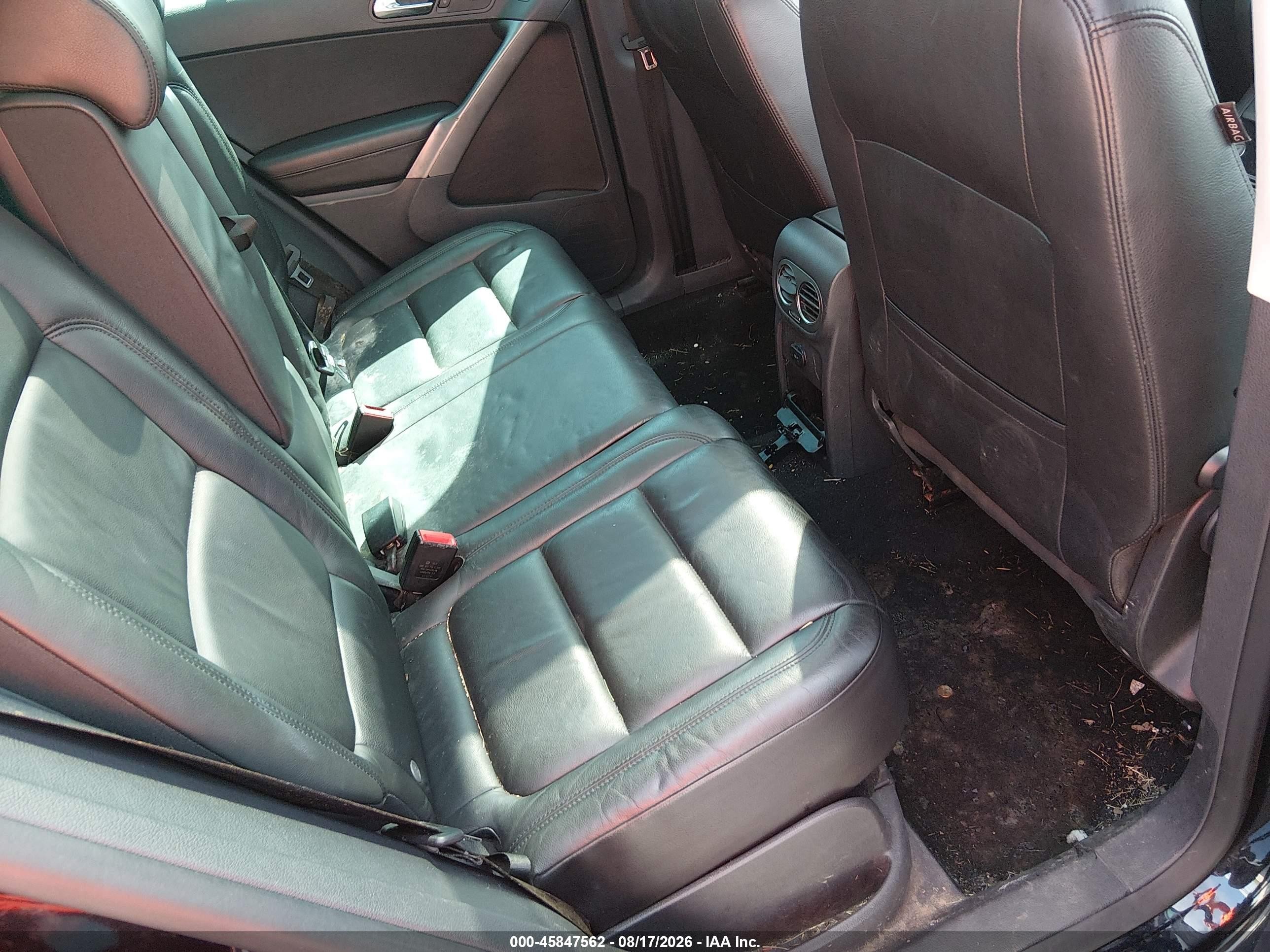 2010 Volkswagen Tiguan Se Black vin: WVGBV7AX3AW501053