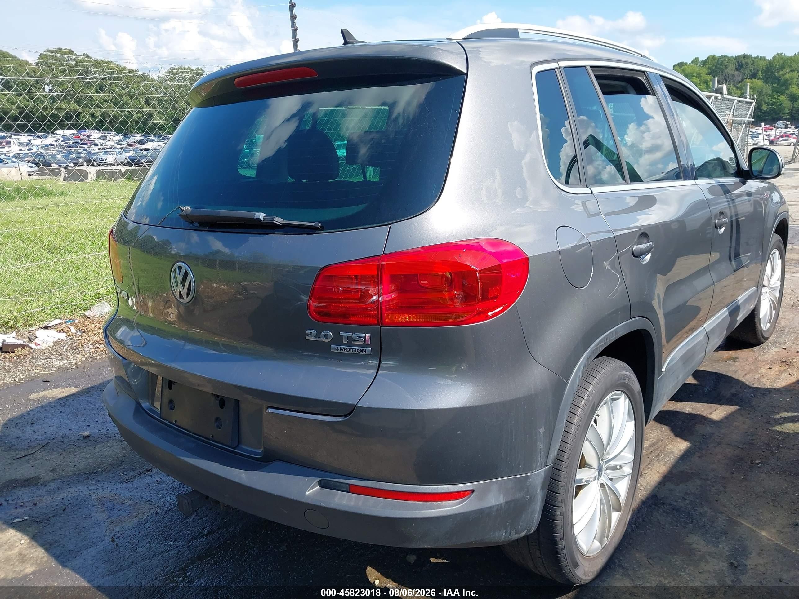2012 Volkswagen Tiguan Se Silver vin: WVGBV7AX3CW087470