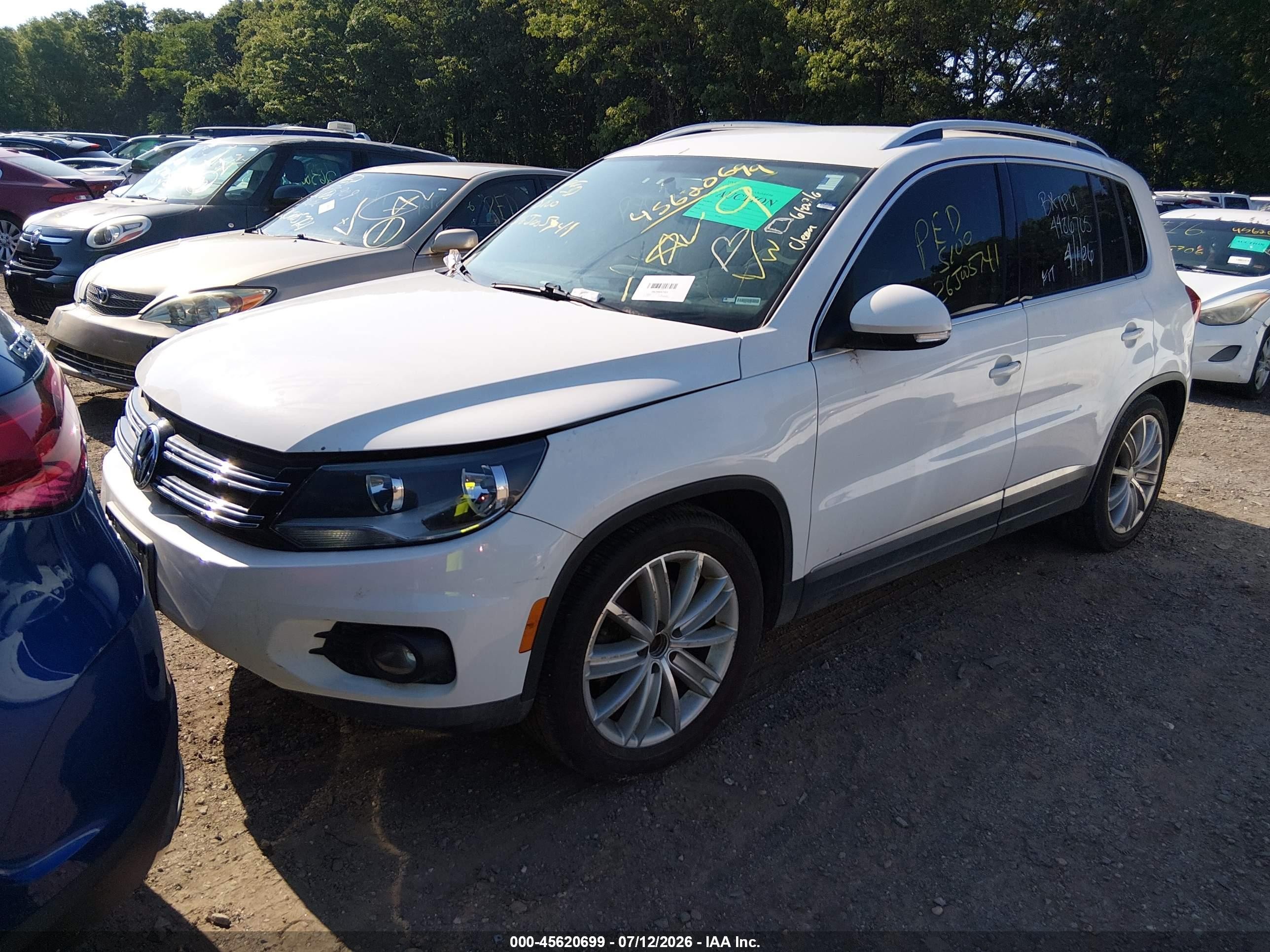 2012 Volkswagen Tiguan Se White vin: WVGBV7AX3CW509110