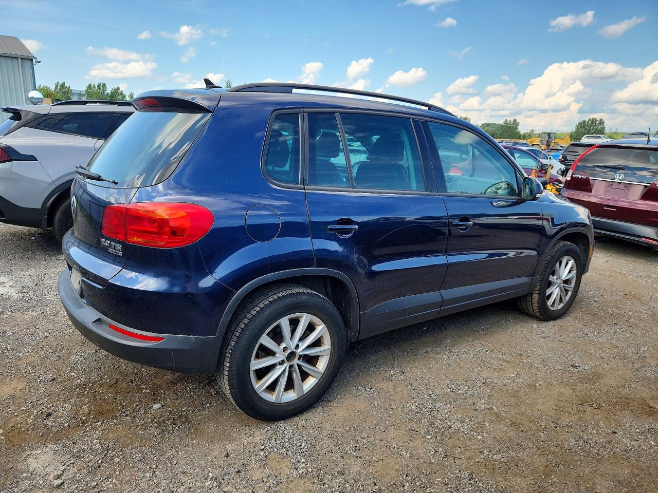 2012 Volkswagen Tiguan S Blue vin: WVGBV7AX3CW562860