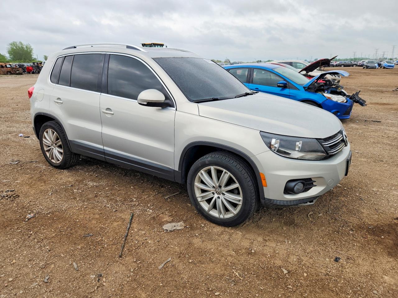 2012 Volkswagen Tiguan S Серебряный vin: WVGBV7AX3CW569288
