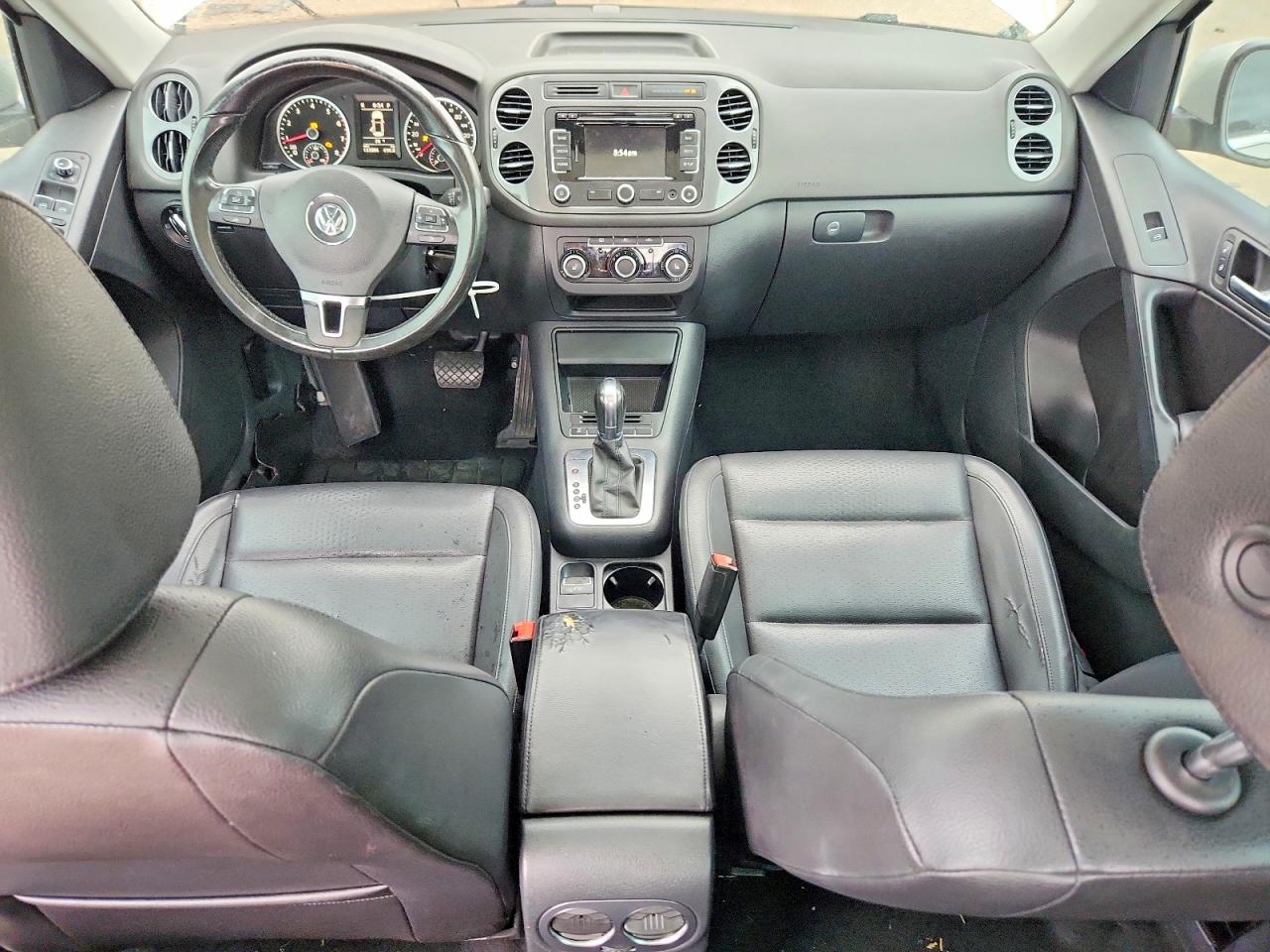 2012 Volkswagen Tiguan S Серебряный vin: WVGBV7AX3CW569288