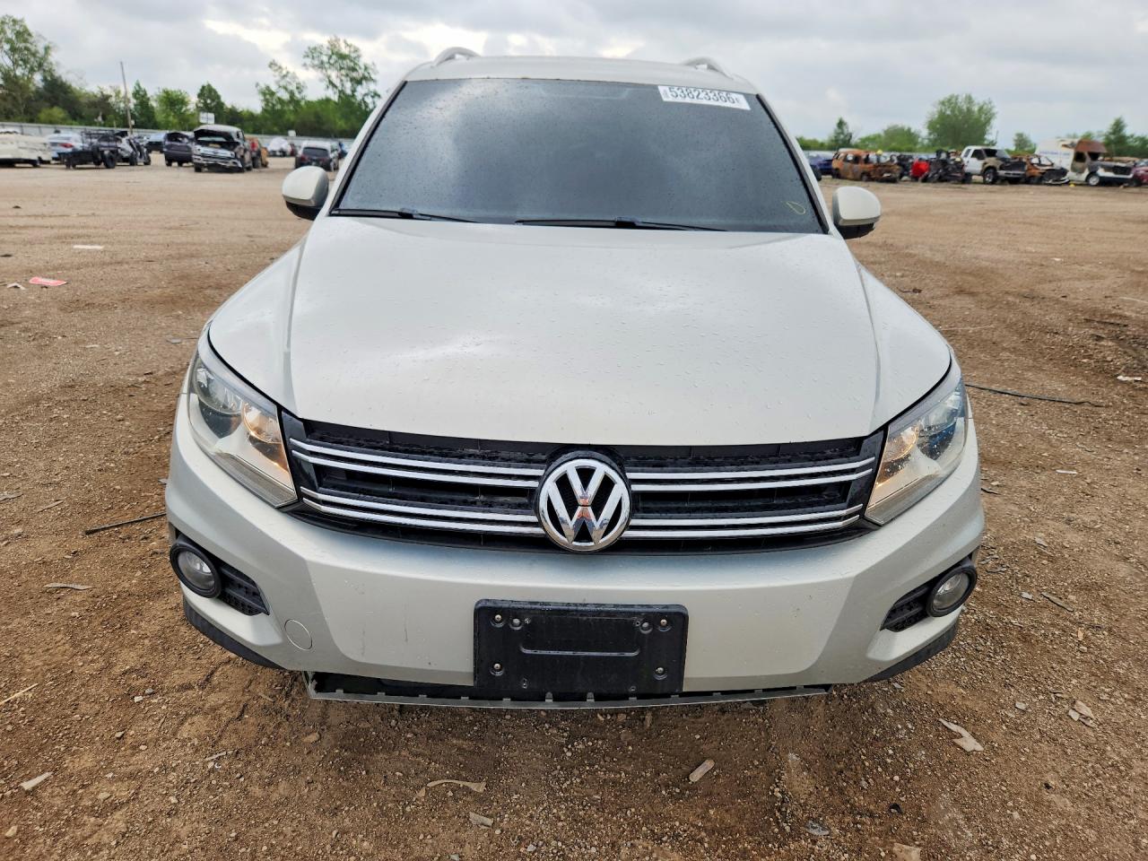 2012 Volkswagen Tiguan S Серебряный vin: WVGBV7AX3CW569288