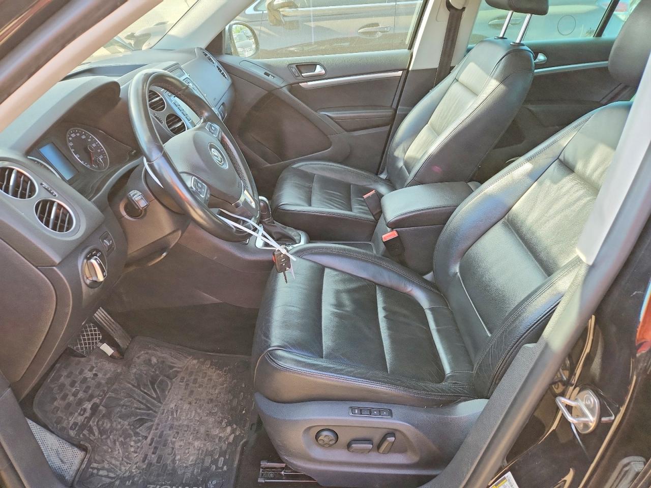 2012 Volkswagen Tiguan Black vin: WVGBV7AX3CW583921