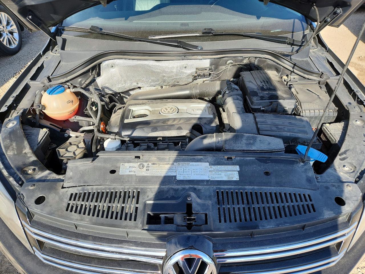 2012 Volkswagen Tiguan Black vin: WVGBV7AX3CW583921