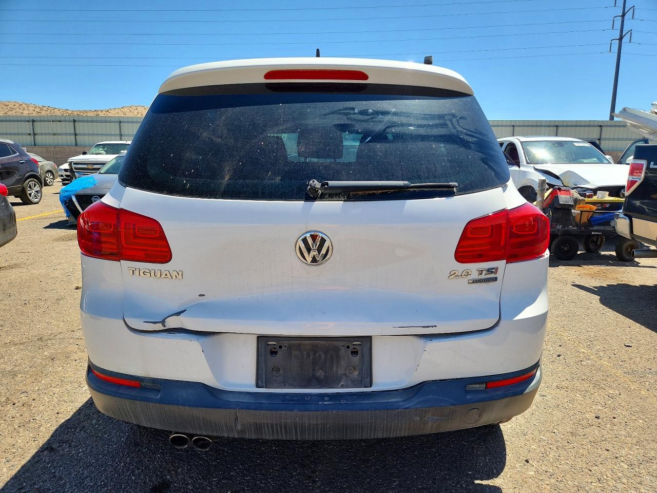 2012 Volkswagen Tiguan S White vin: WVGBV7AX3CW585054