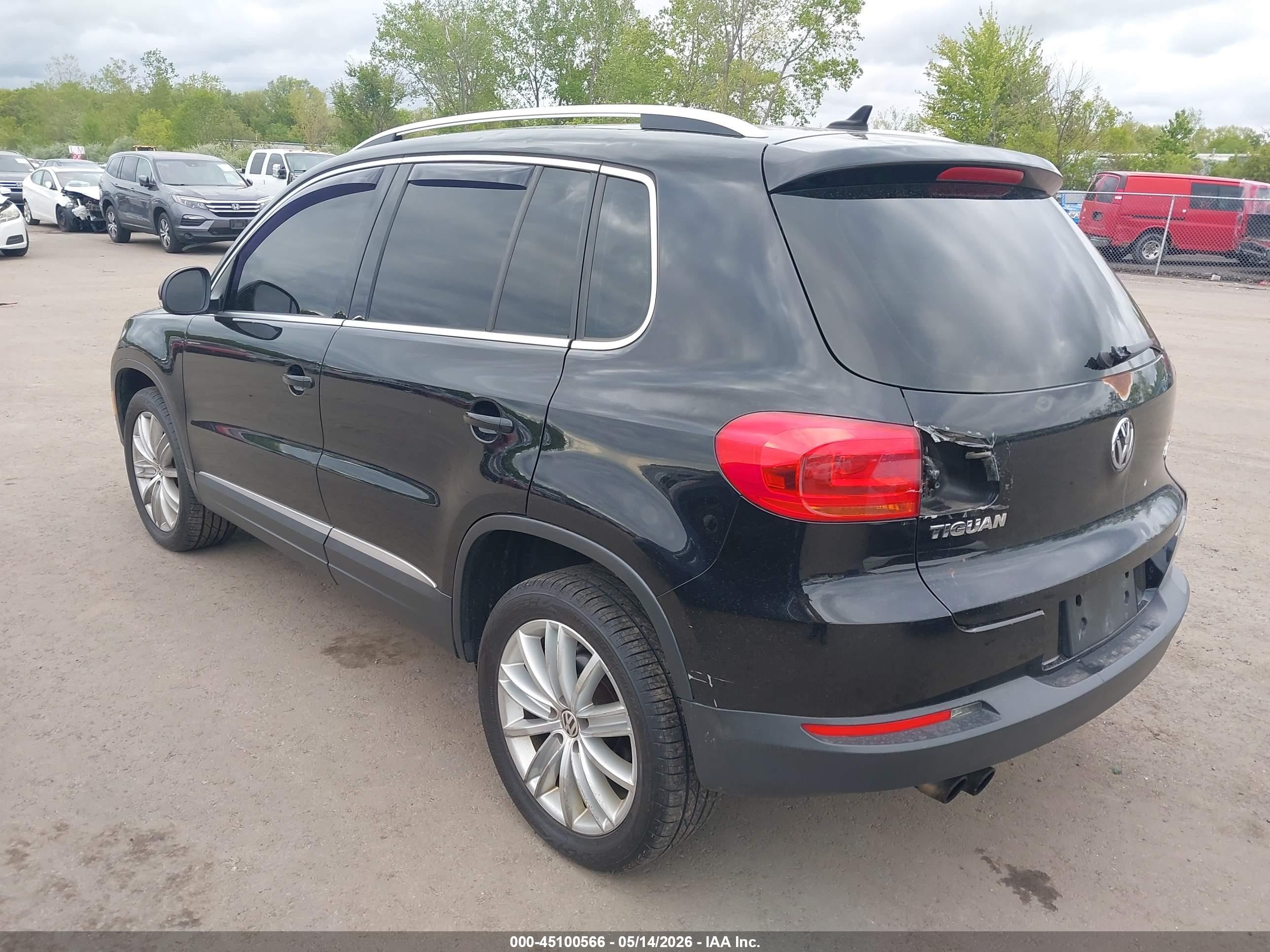 2012 Volkswagen Tiguan Se Black vin: WVGBV7AX3CW608042