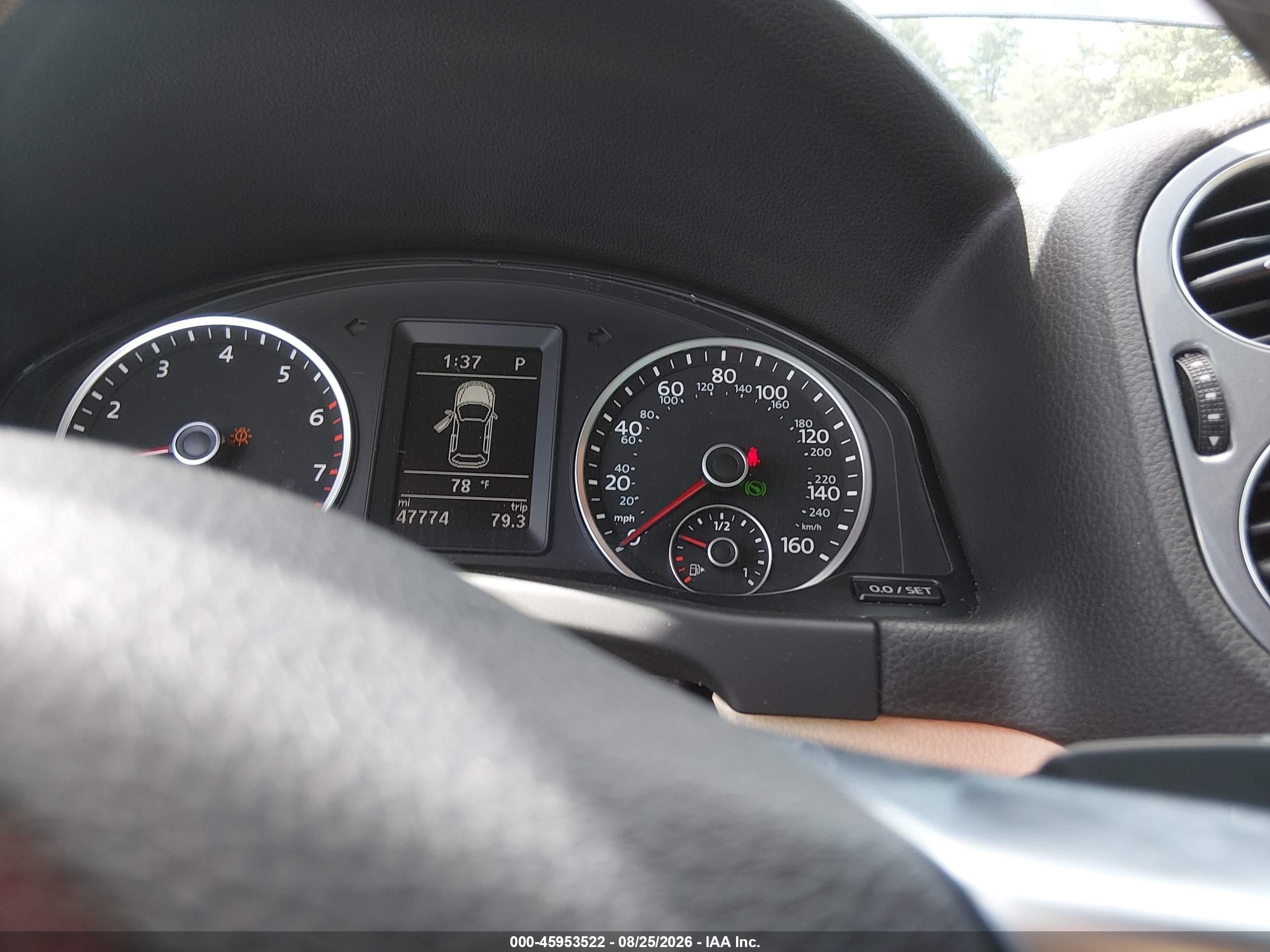 2015 Volkswagen Tiguan R-line Blue vin: WVGBV7AX3FW074173