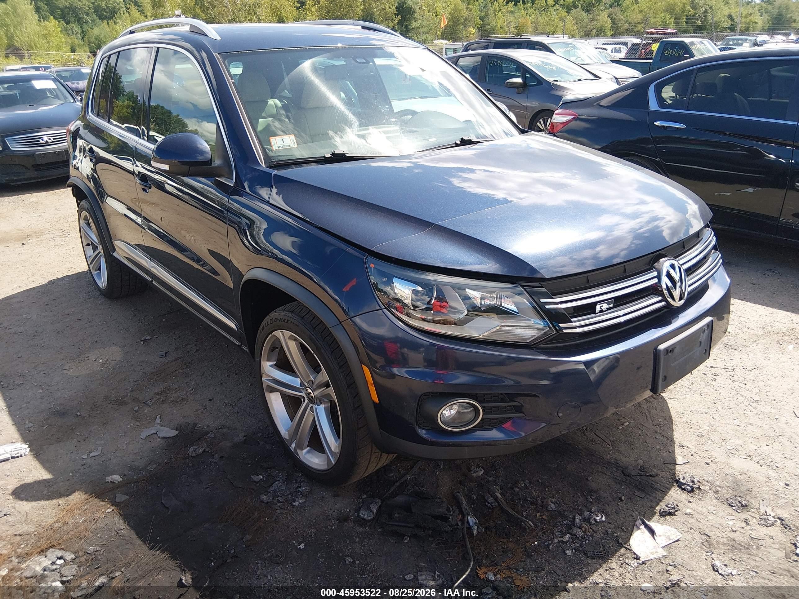 2015 Volkswagen Tiguan R-line Blue vin: WVGBV7AX3FW074173