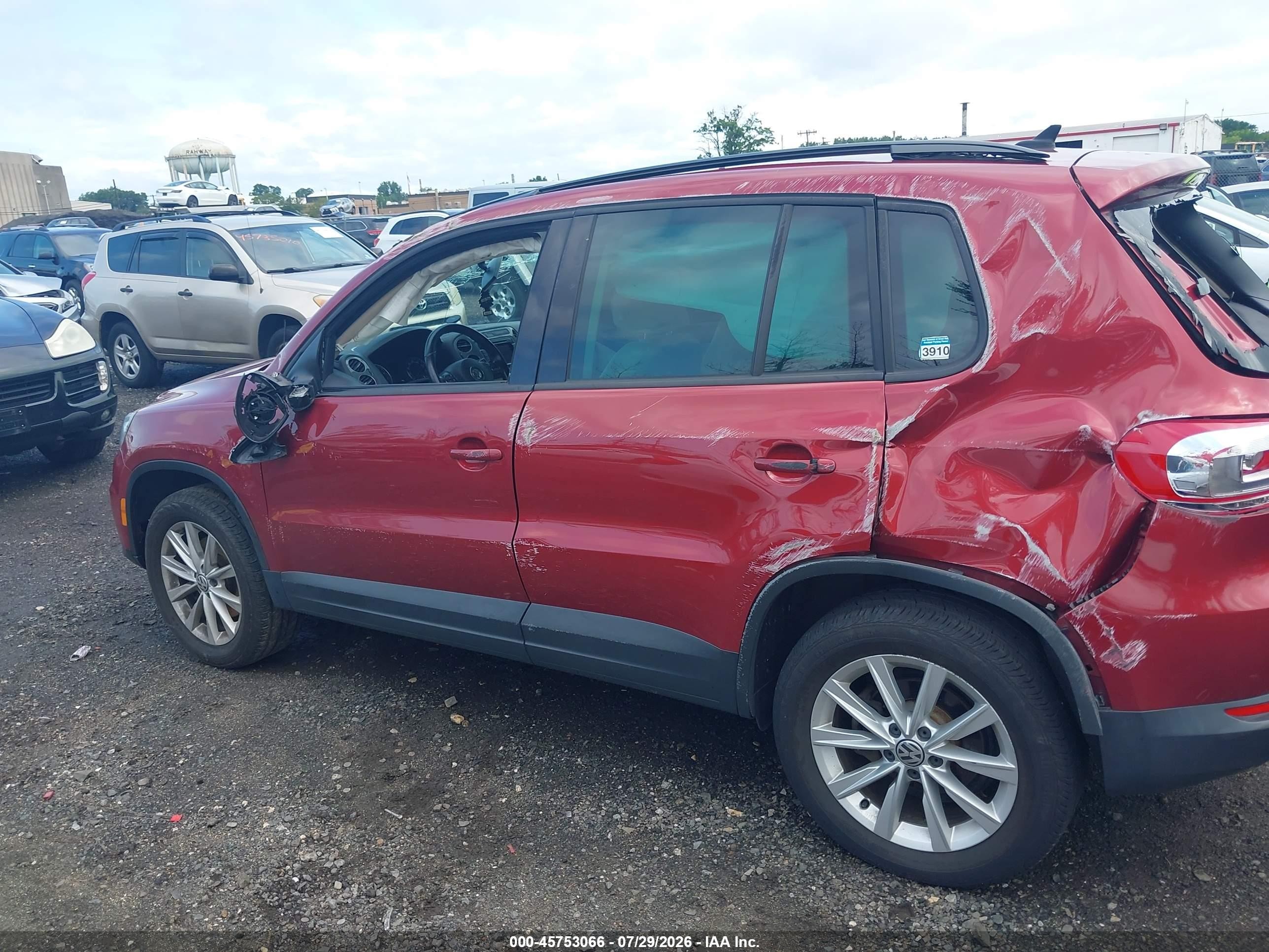 2015 Volkswagen Tiguan Se Red vin: WVGBV7AX3FW086355
