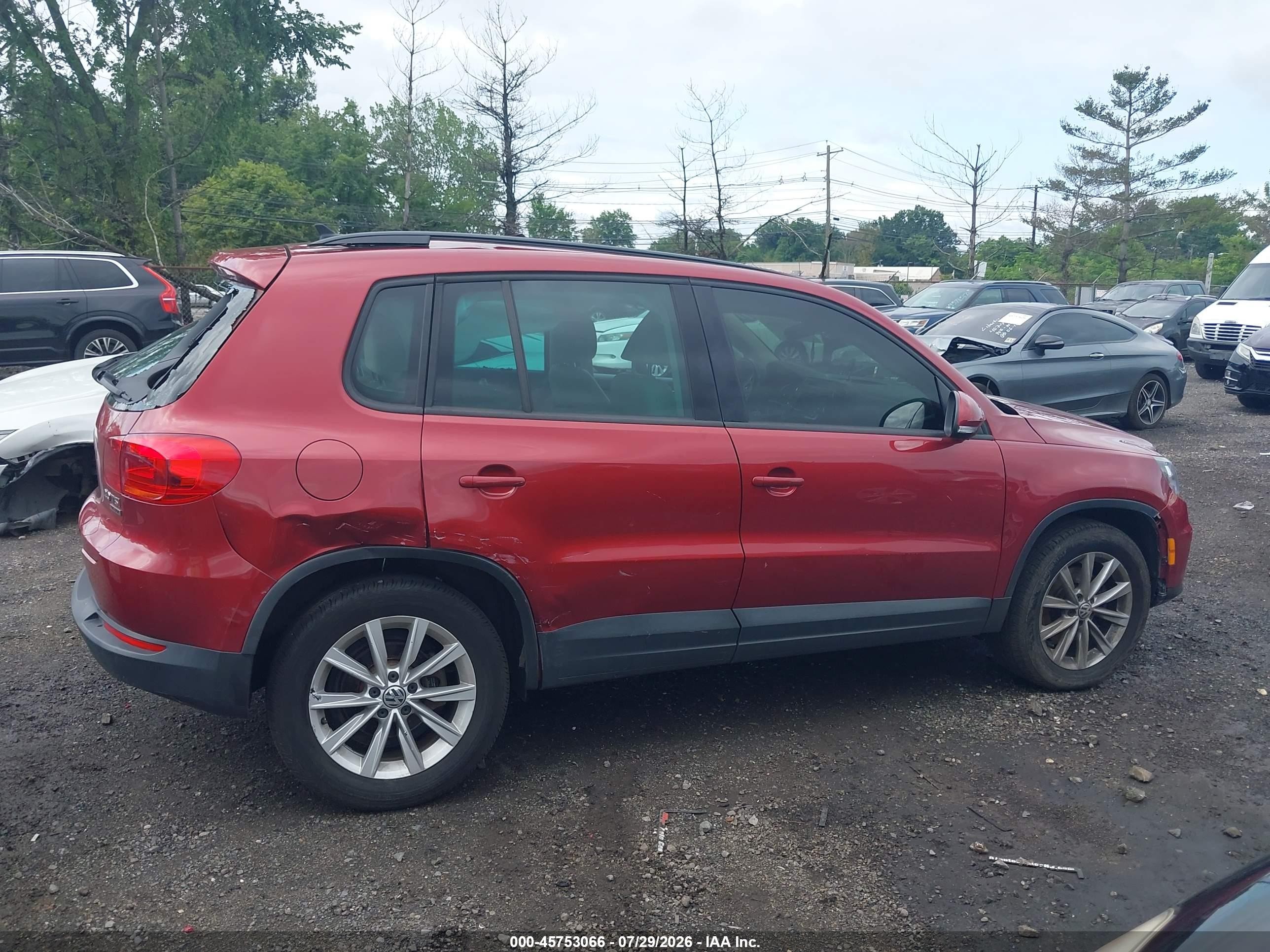 2015 Volkswagen Tiguan Se Red vin: WVGBV7AX3FW086355