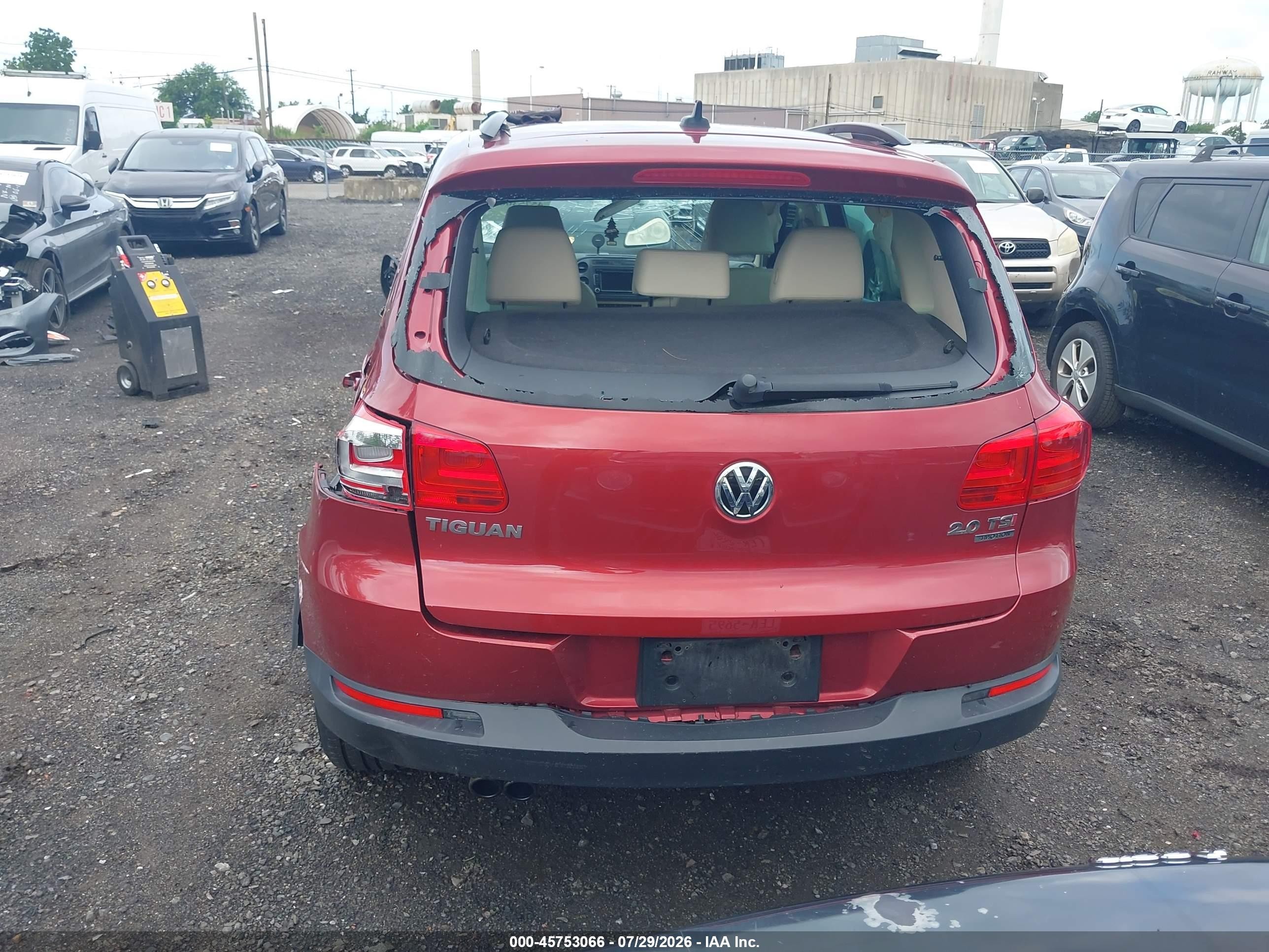 2015 Volkswagen Tiguan Se Red vin: WVGBV7AX3FW086355
