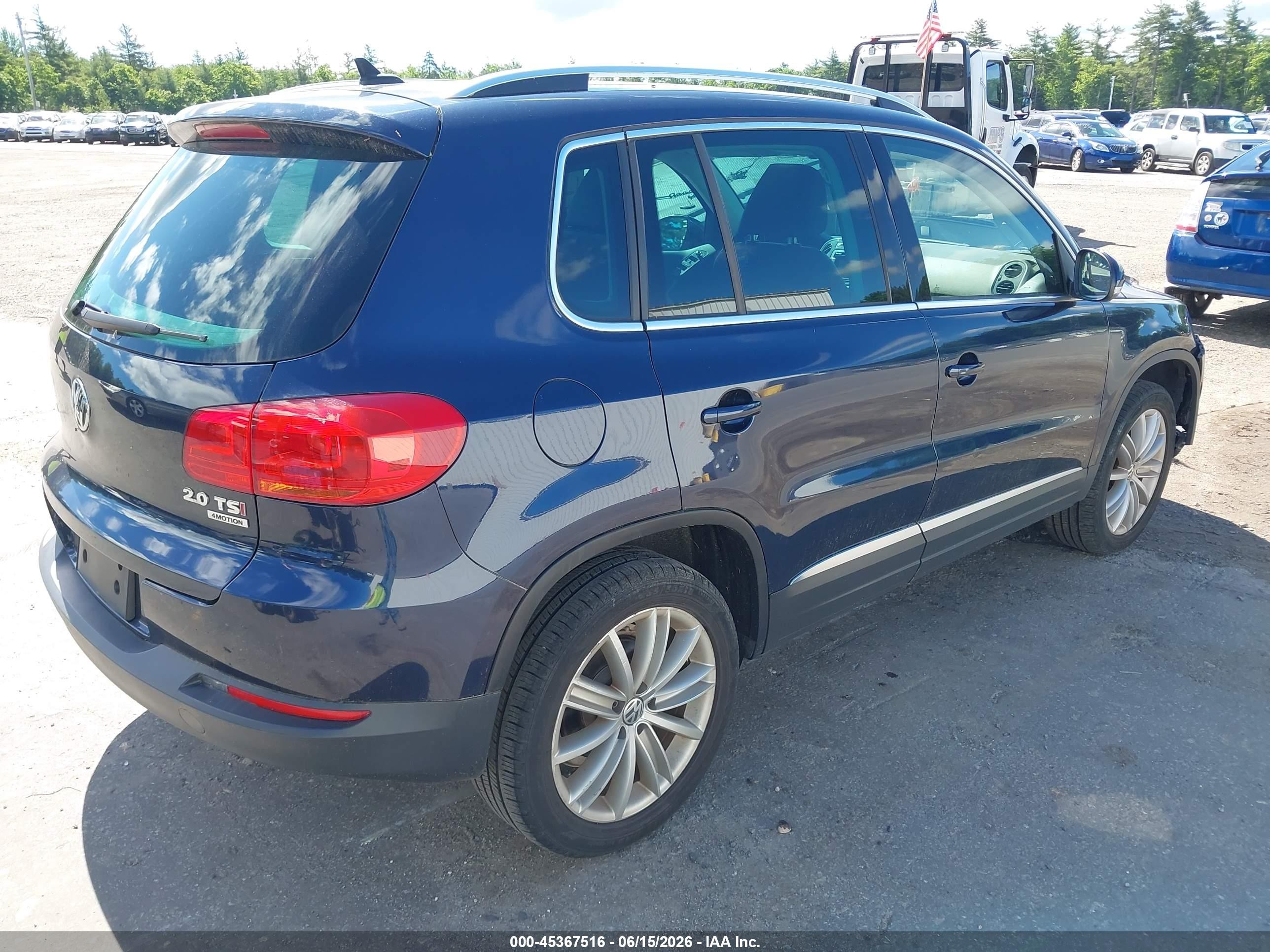 2015 Volkswagen Tiguan Se Синий vin: WVGBV7AX3FW539843